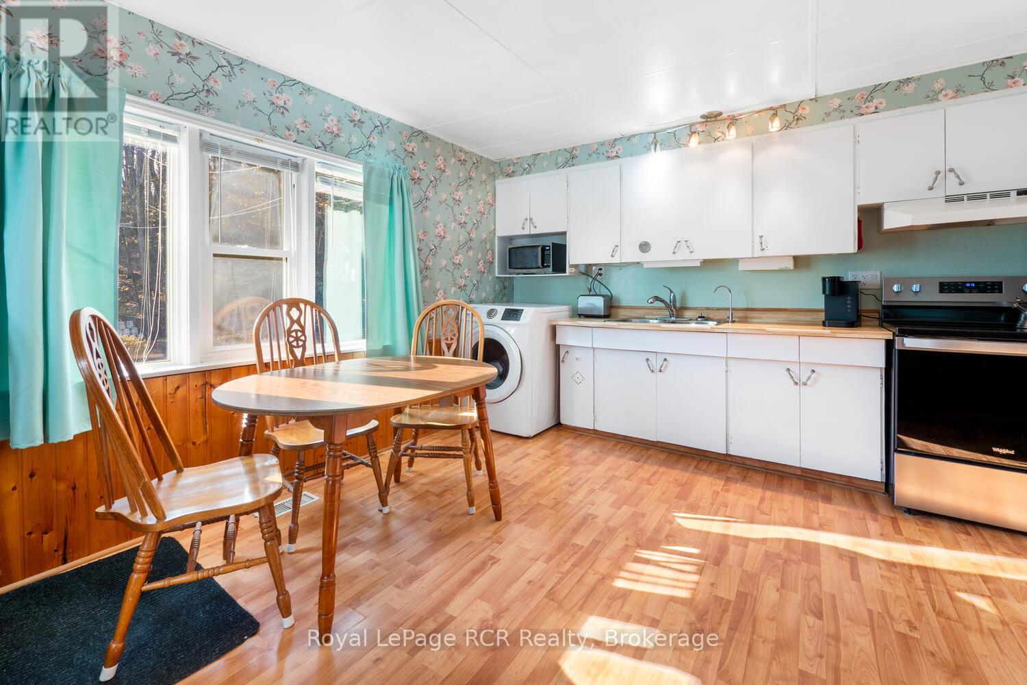 58 2nd Street W, Owen Sound, Ontario N4K 0B4 - Photo 11 - X12551088