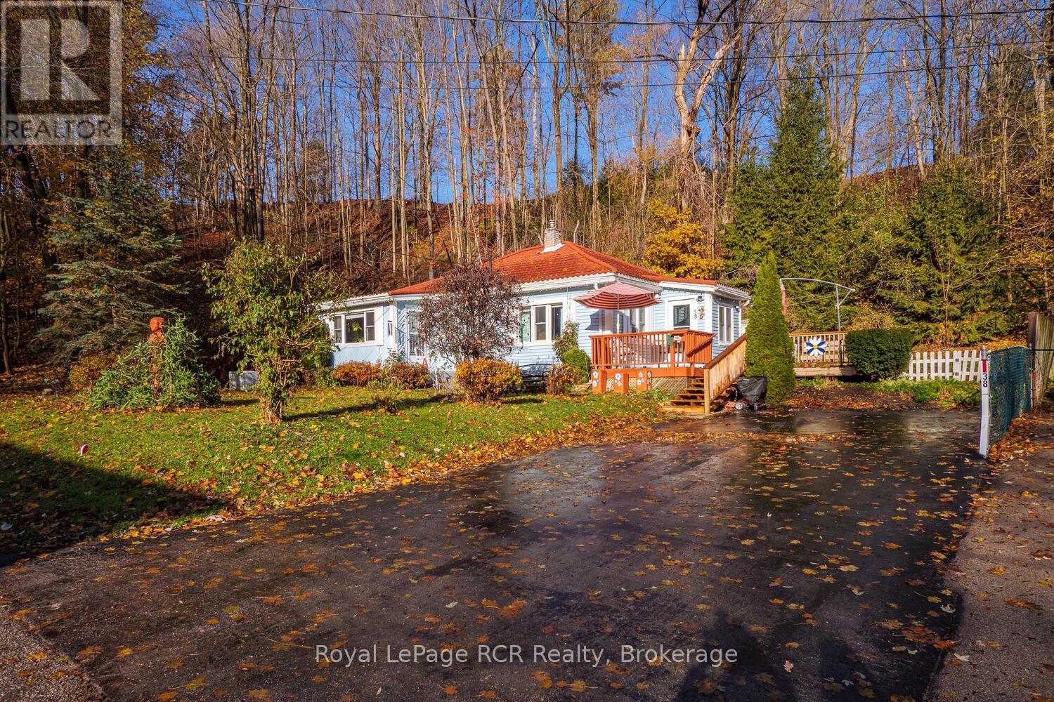 58 2nd Street W, Owen Sound, Ontario N4K 0B4 - Photo 2 - X12551088