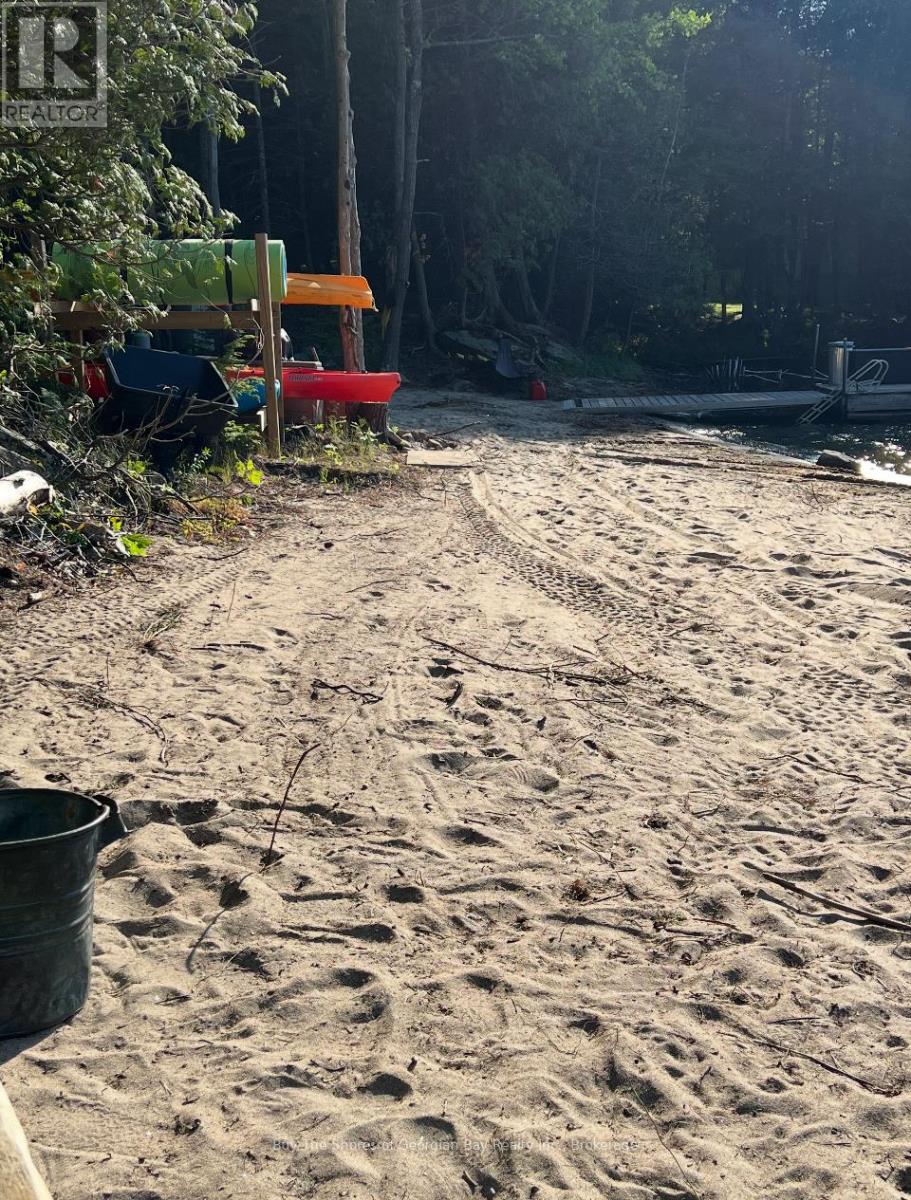 15212 Georgian Bay Shore Road, Georgian Bay, Ontario P0E 1E0 - Photo 11 - X12551240