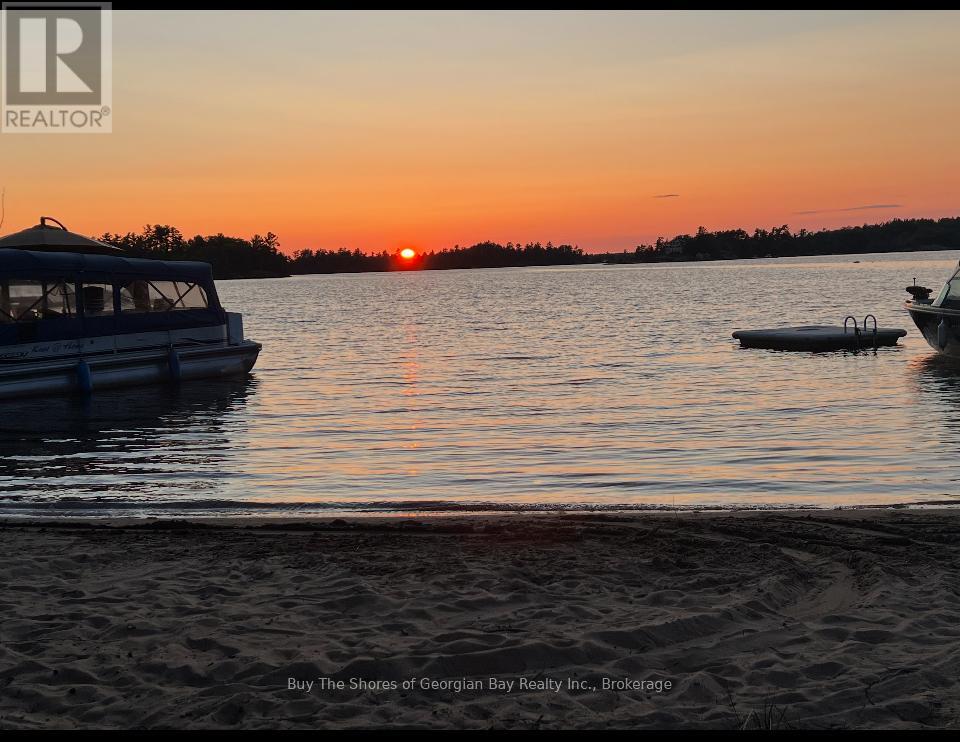 15212 Georgian Bay Shore Road, Georgian Bay, Ontario P0E 1E0 - Photo 13 - X12551240