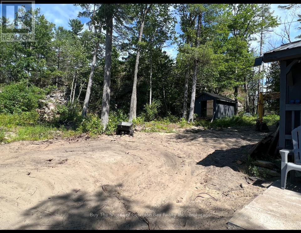 15212 Georgian Bay Shore Road, Georgian Bay, Ontario P0E 1E0 - Photo 14 - X12551240