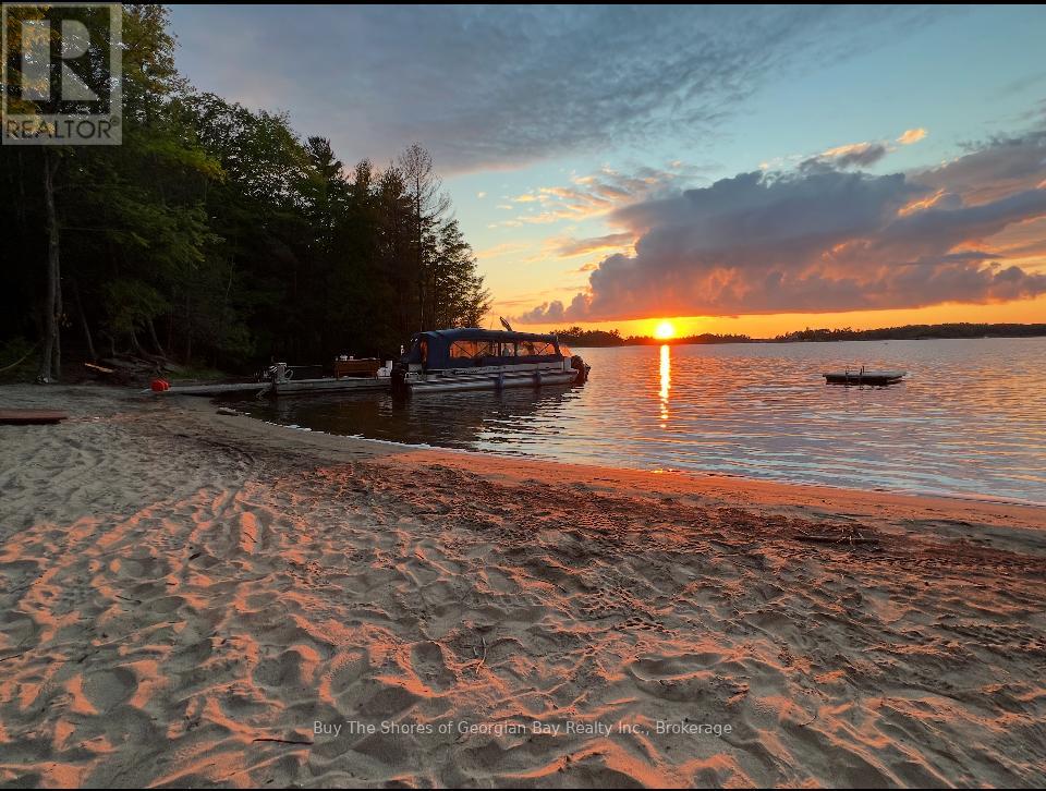 15212 Georgian Bay Shore Road, Georgian Bay, Ontario P0E 1E0 - Photo 17 - X12551240