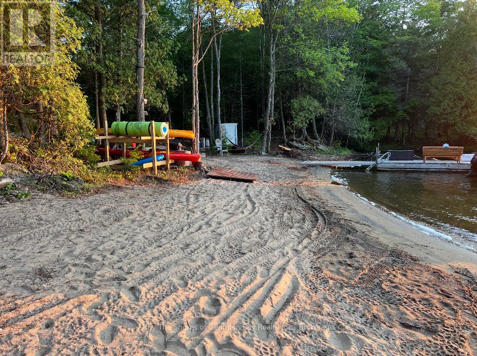 15212 Georgian Bay Shore Road, Georgian Bay, Ontario P0E 1E0 - Photo 19 - X12551240