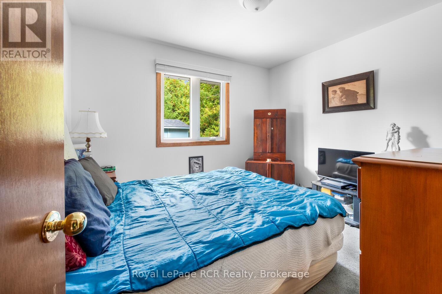 8 Molly Street, Northern Bruce Peninsula, Ontario N0H 1W0 - Photo 21 - X12551292