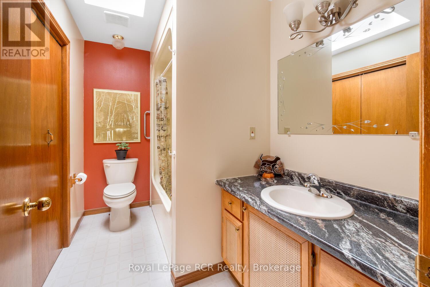 8 Molly Street, Northern Bruce Peninsula, Ontario N0H 1W0 - Photo 22 - X12551292