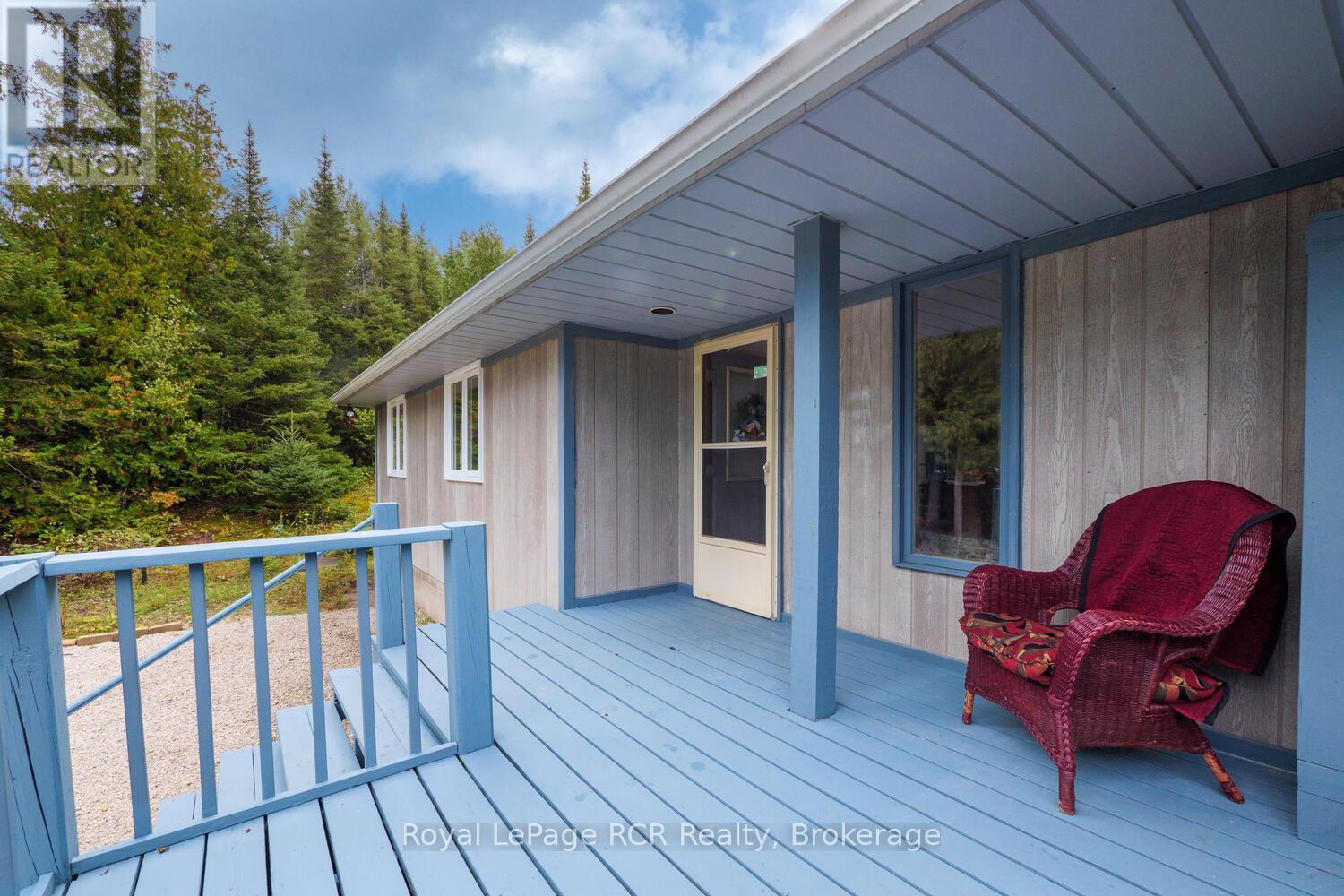 8 Molly Street, Northern Bruce Peninsula, Ontario N0H 1W0 - Photo 6 - X12551292