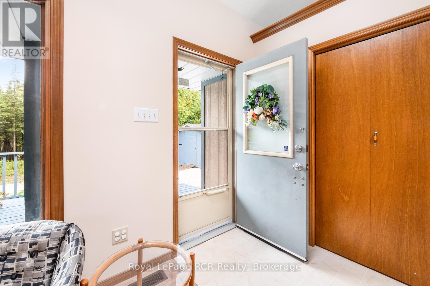 8 Molly Street, Northern Bruce Peninsula, Ontario N0H 1W0 - Photo 7 - X12551292