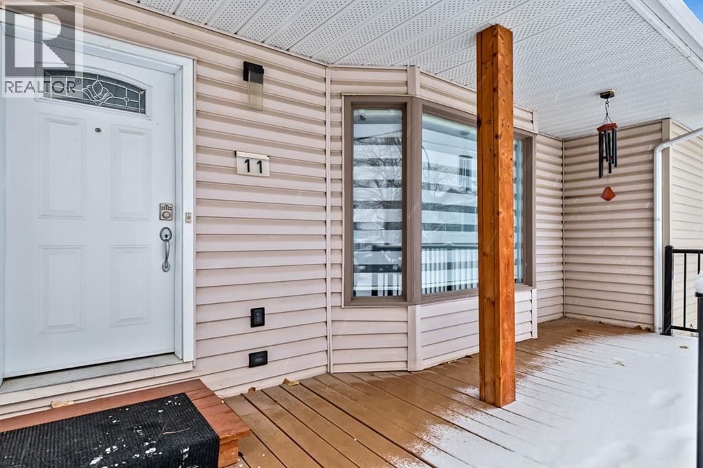 Property at 11 MAPLEWOOD Green image 3