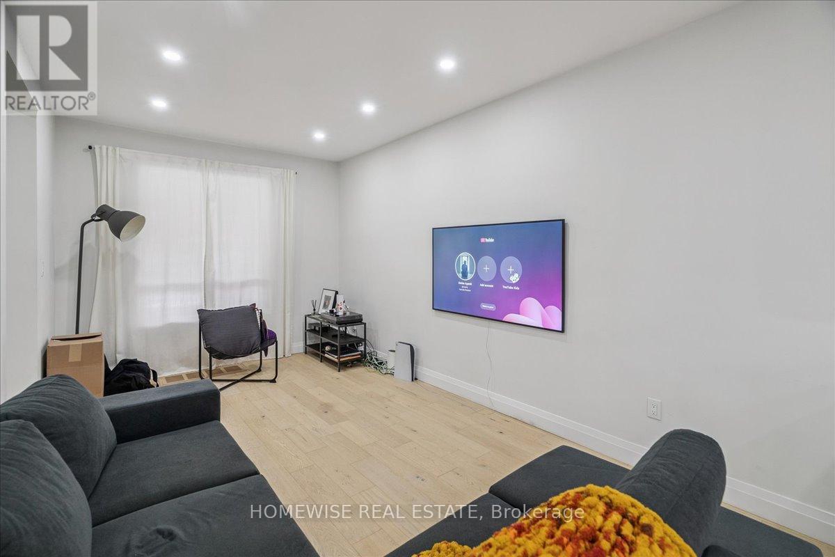 20 Greenaway Avenue, Hamilton, Ontario  L8L 6C4 - Photo 11 - X12551022