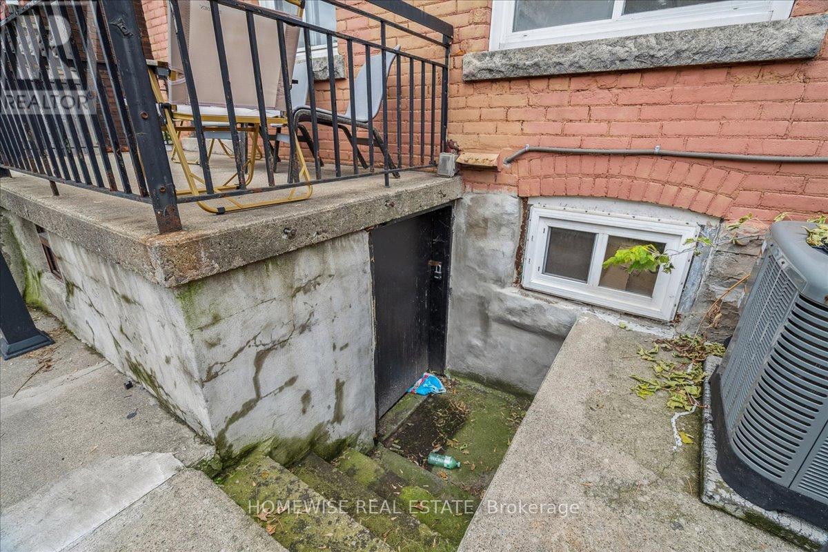 20 Greenaway Avenue, Hamilton, Ontario  L8L 6C4 - Photo 32 - X12551022