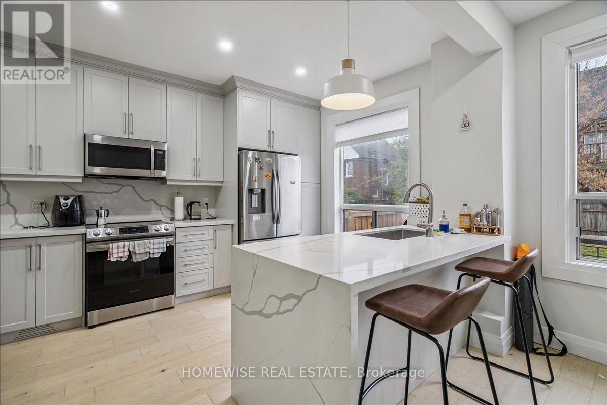 20 Greenaway Avenue, Hamilton, Ontario  L8L 6C4 - Photo 6 - X12551022