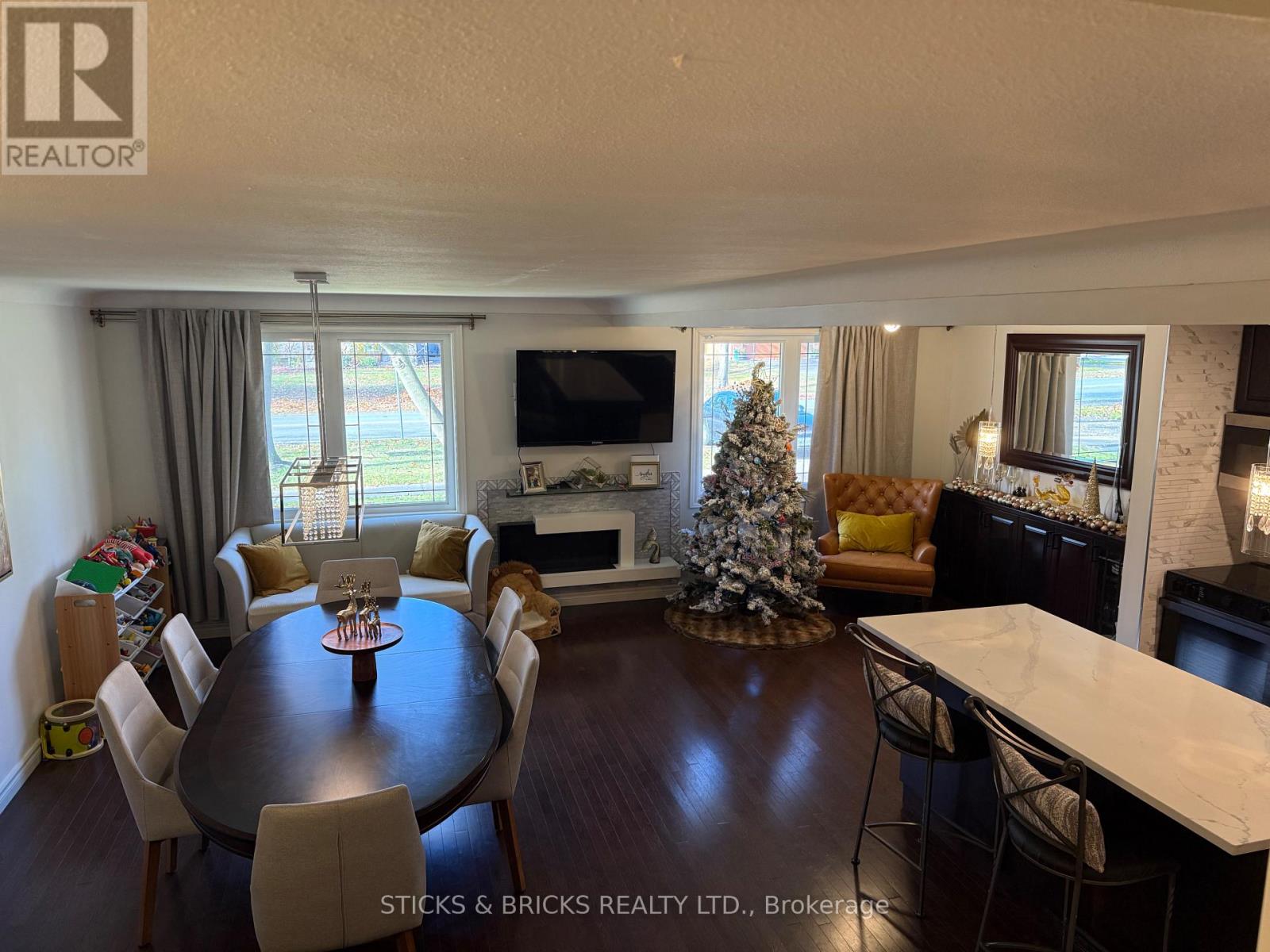 2530 Dorchester Road, Niagara Falls, Ontario  L2J 2Y8 - Photo 12 - X12461863