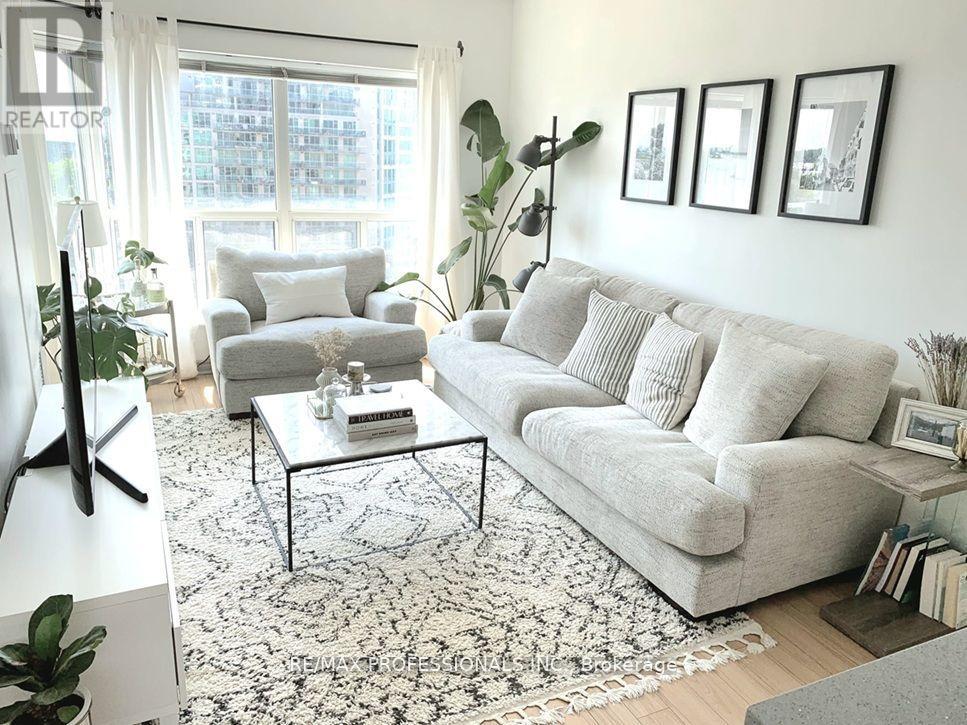 1028 - 600 Queens Quay, Toronto, Ontario  M5V 3M3 - Photo 4 - C12551062