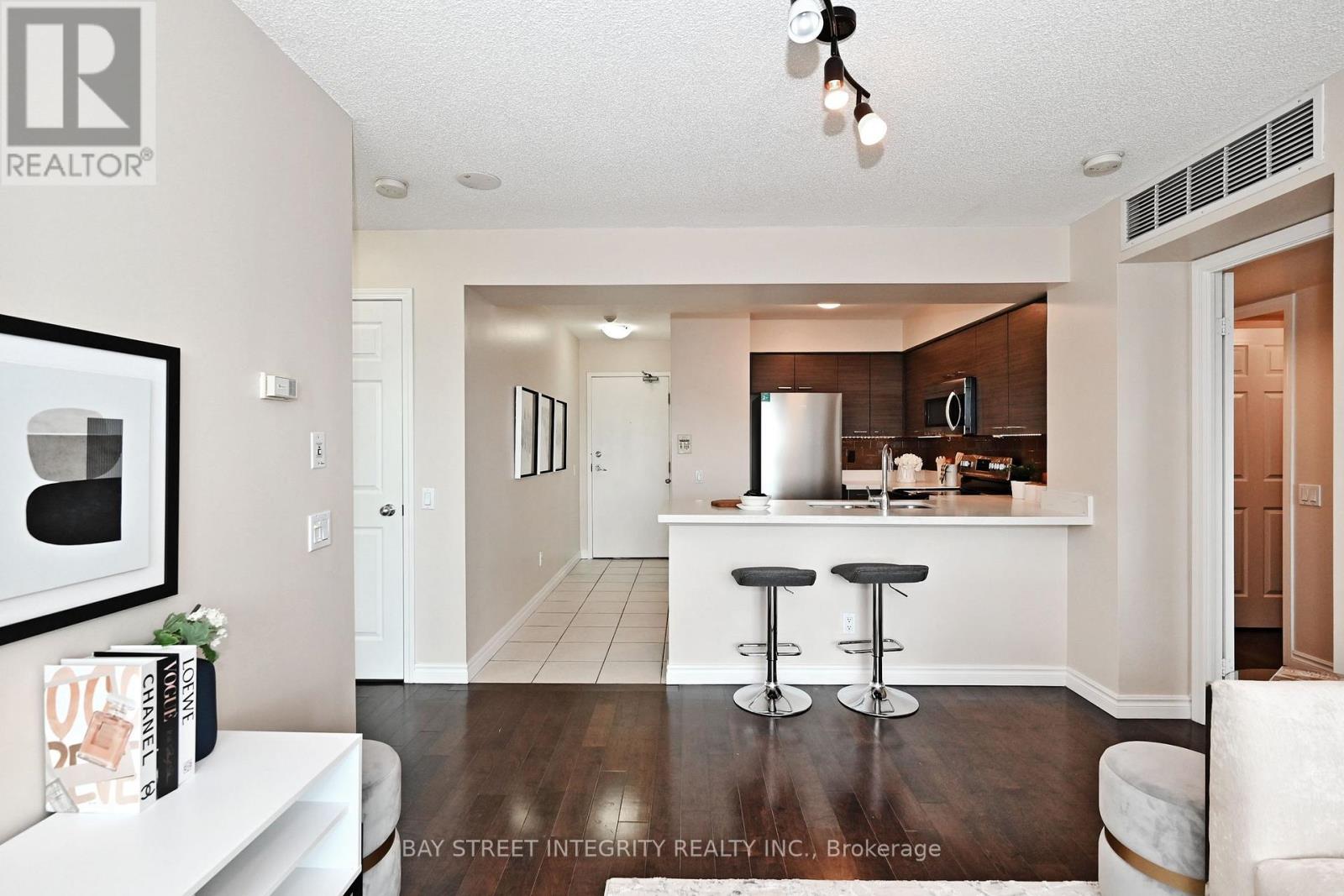 2101 - 30 Harrison Garden Boulevard, Toronto, Ontario  M2N 7A9 - Photo 3 - C12551070