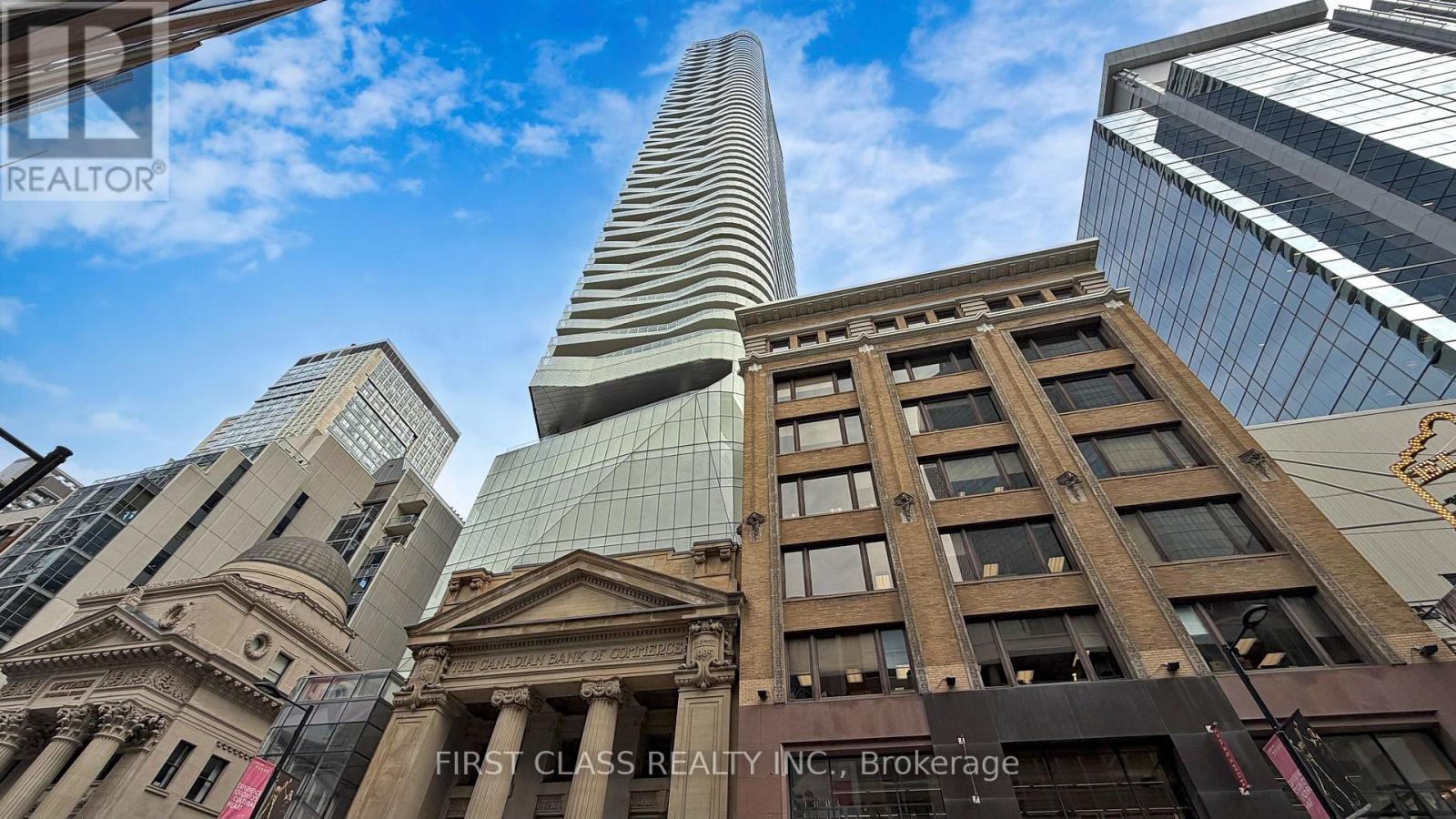 5702 - 197 Yonge Street, Toronto, Ontario M5B 0C1 - Photo 2 - C12551078