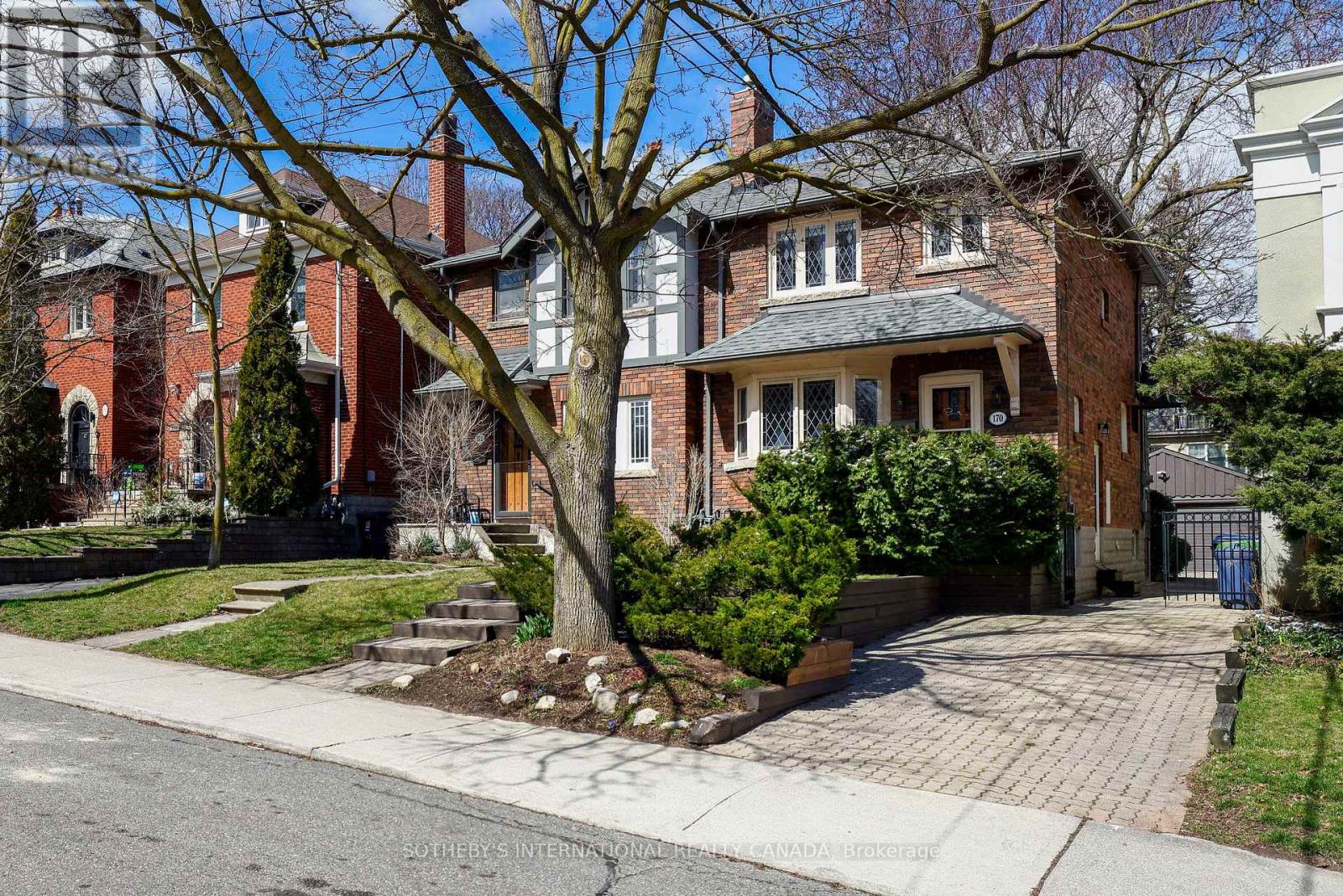 170 CRANBROOKE AVENUE, Toronto, Ontario