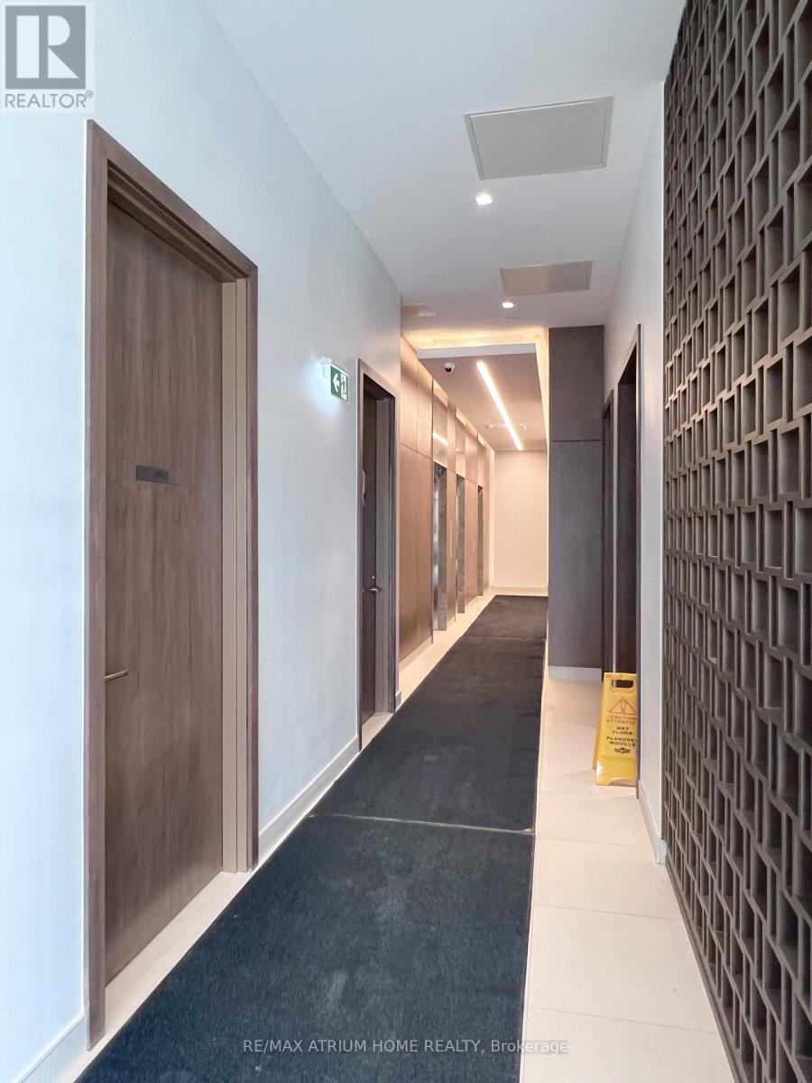 188 Fairview Mall Drive, Toronto, Ontario  M2J 0H7 - Photo 6 - C12551138