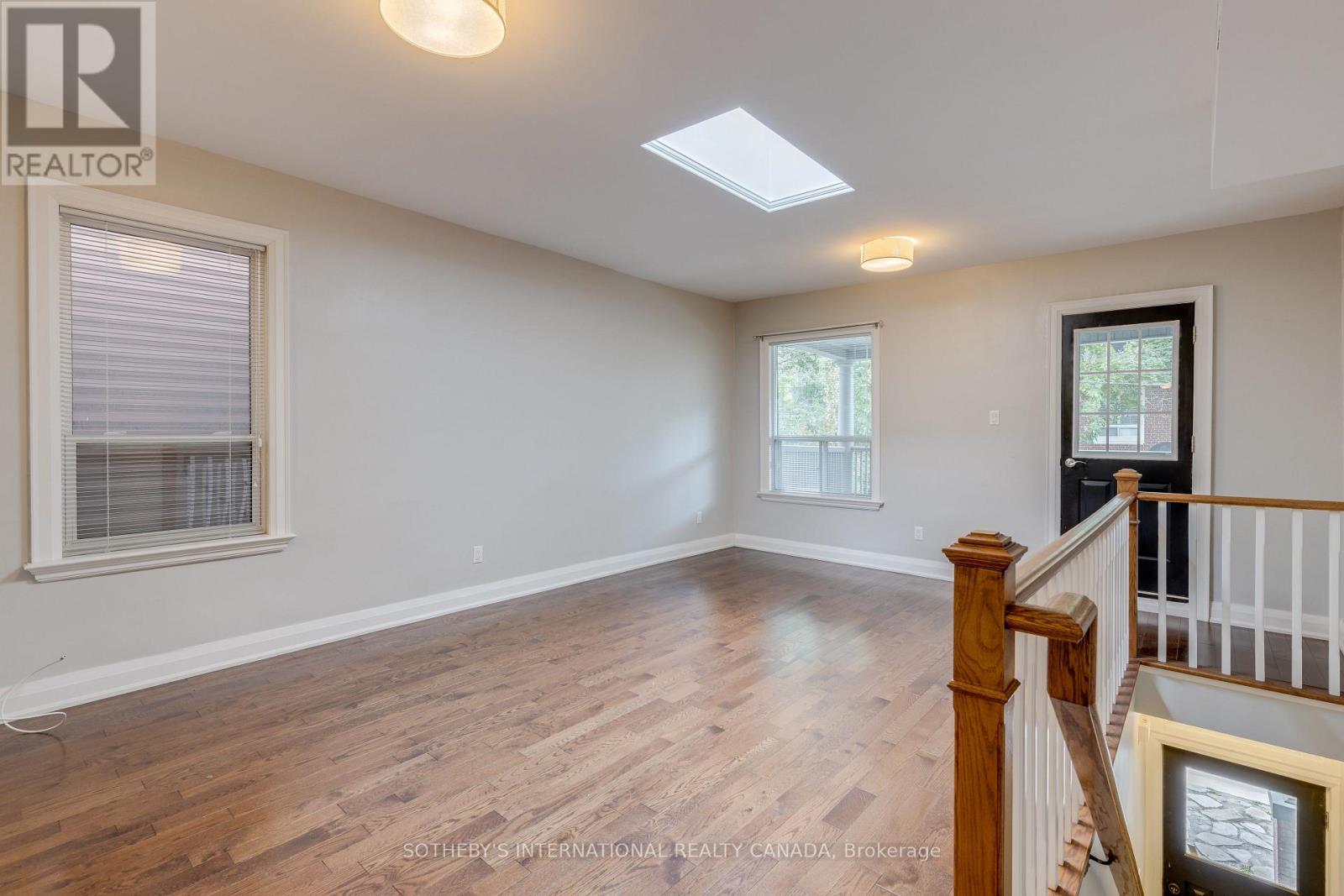 Upper - 412 Wellesley Street E, Toronto, Ontario  M4X 1H6 - Photo 2 - C12551140