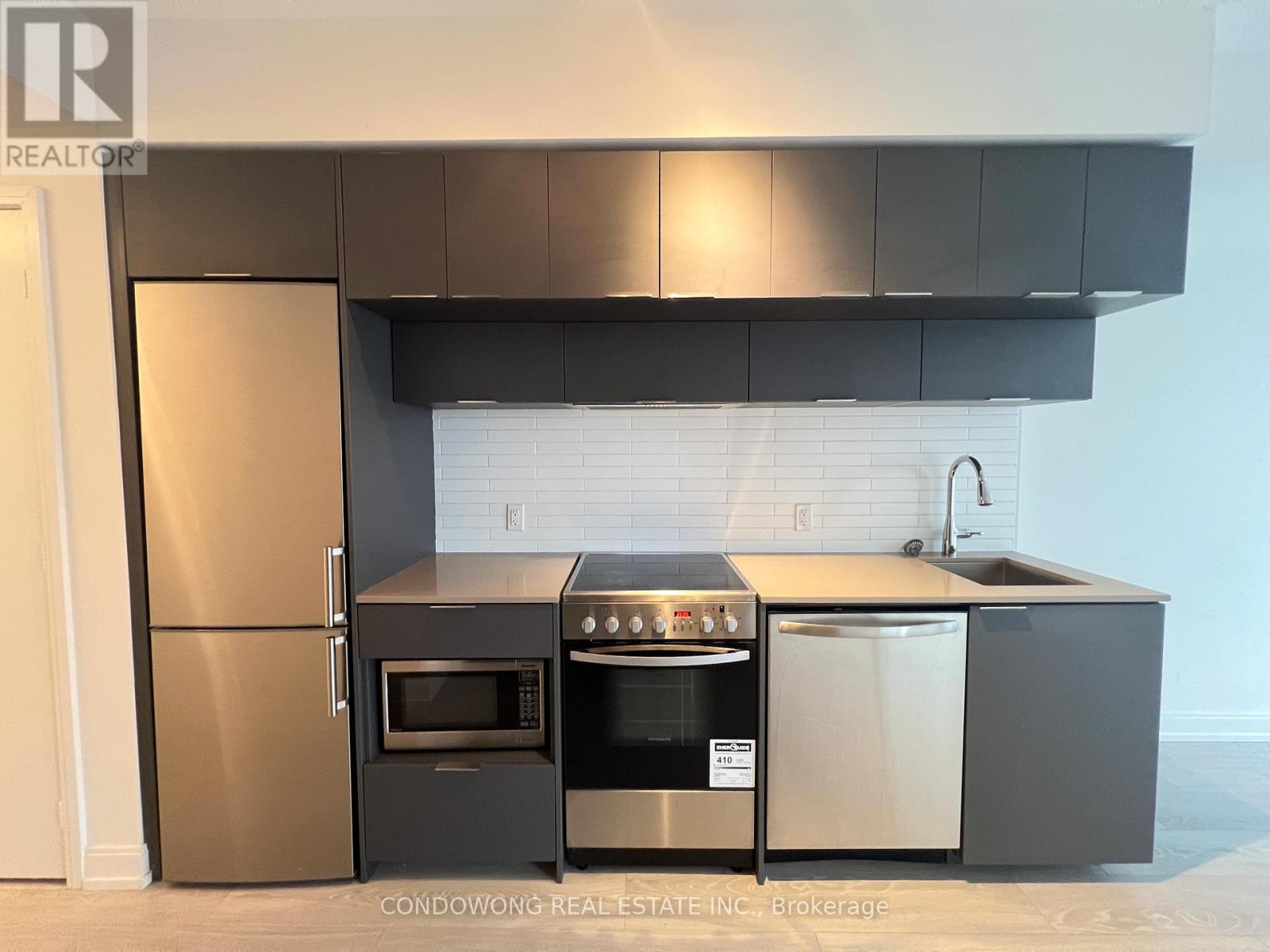 5015 - 181 Dundas Street E, Toronto, Ontario  M5A 0N5 - Photo 2 - C12551186