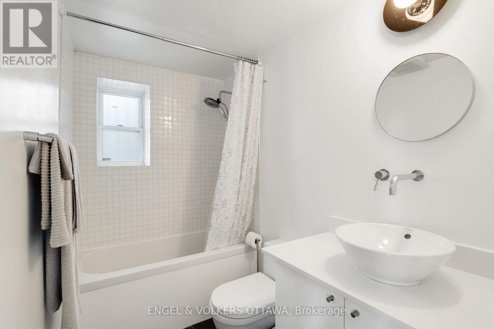 4 - 75 Heney Street, Ottawa, Ontario  K1N 5V7 - Photo 5 - X12476884
