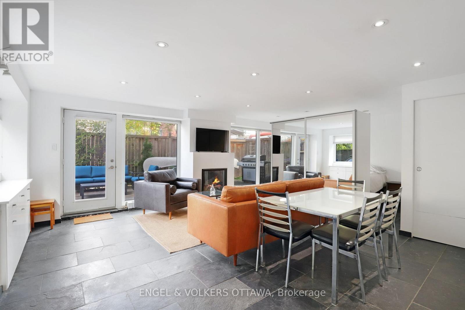 4 - 75 Heney Street, Ottawa, Ontario  K1N 5V7 - Photo 4 - X12476884