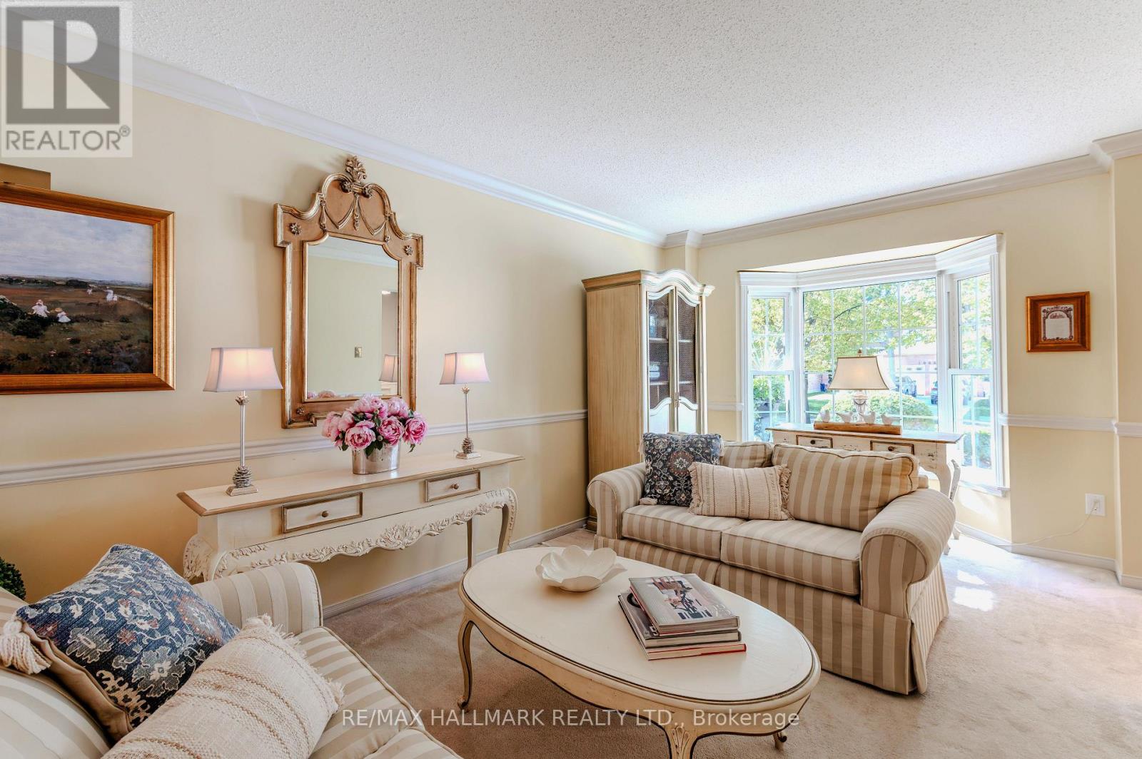 1091 Benton Crescent, Pickering, Ontario  L1X 1N2 - Photo 5 - E12551036