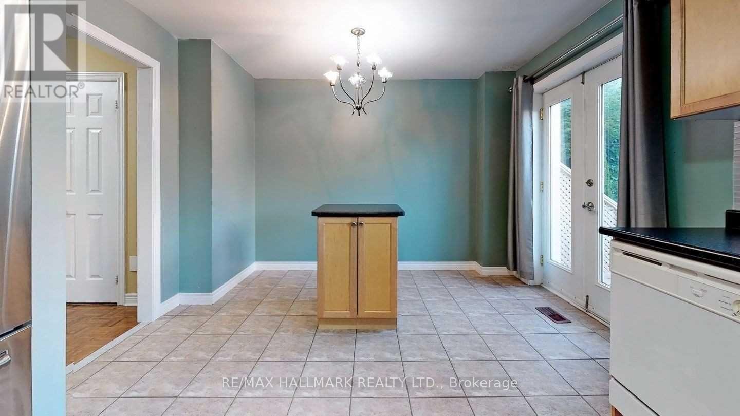 29 Tollgate Mews, Toronto, Ontario  M1M 3X5 - Photo 5 - E12551112