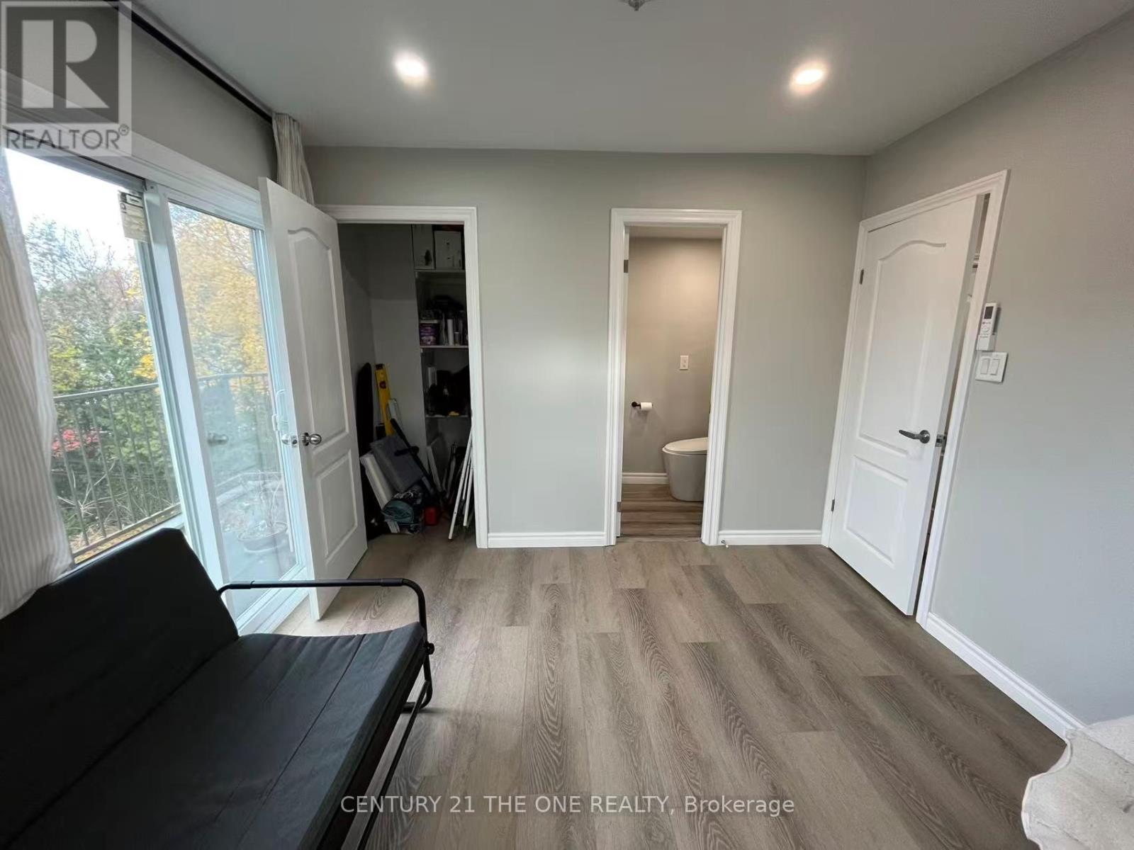 3rd Flr - 850 Carlaw Avenue, Toronto, Ontario  M4K 3L3 - Photo 10 - E12551126