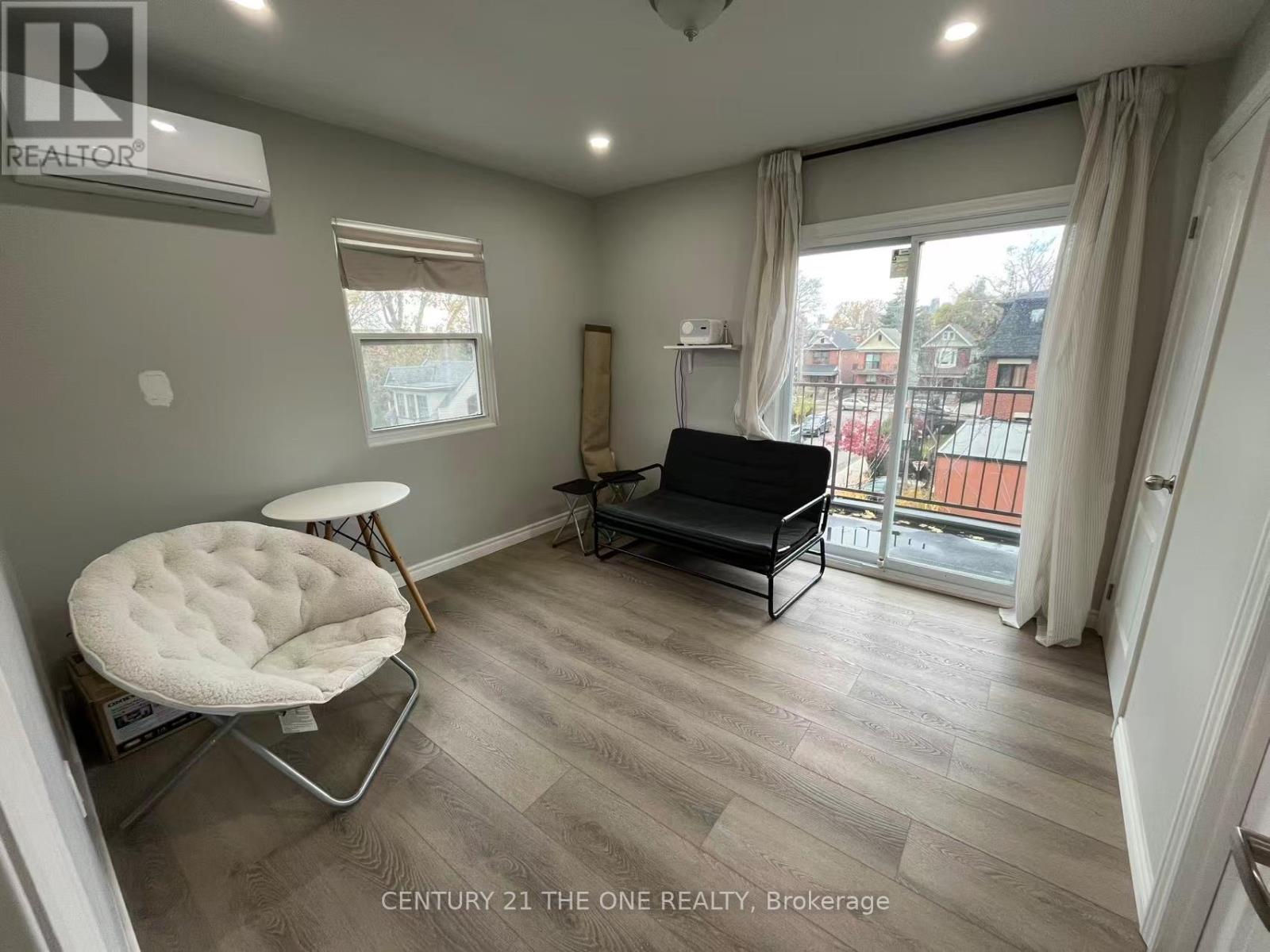 3rd Flr - 850 Carlaw Avenue, Toronto, Ontario  M4K 3L3 - Photo 9 - E12551126