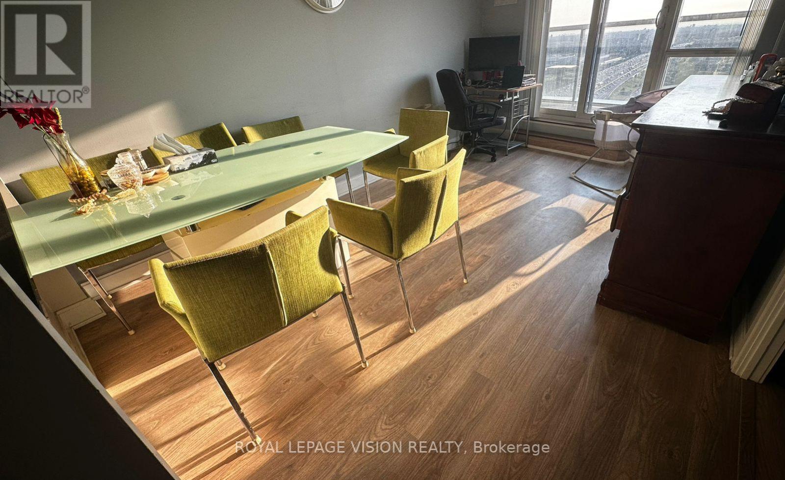 3708 - 125 Village Green Square, Toronto, Ontario  M1S 0G3 - Photo 6 - E12551162