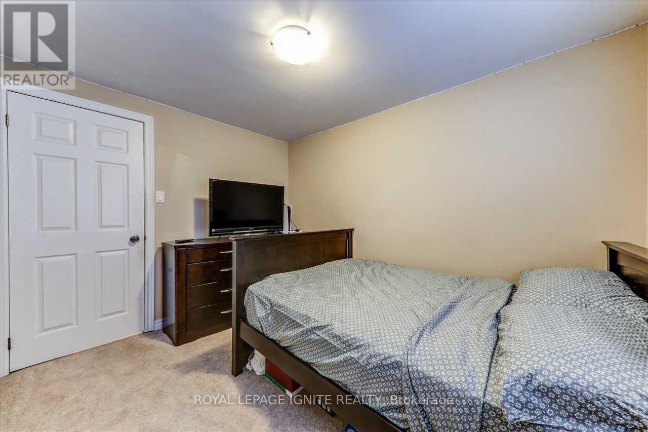 111 Dunsfold Drive, Toronto, Ontario  M1B 1T5 - Photo 12 - E12551192