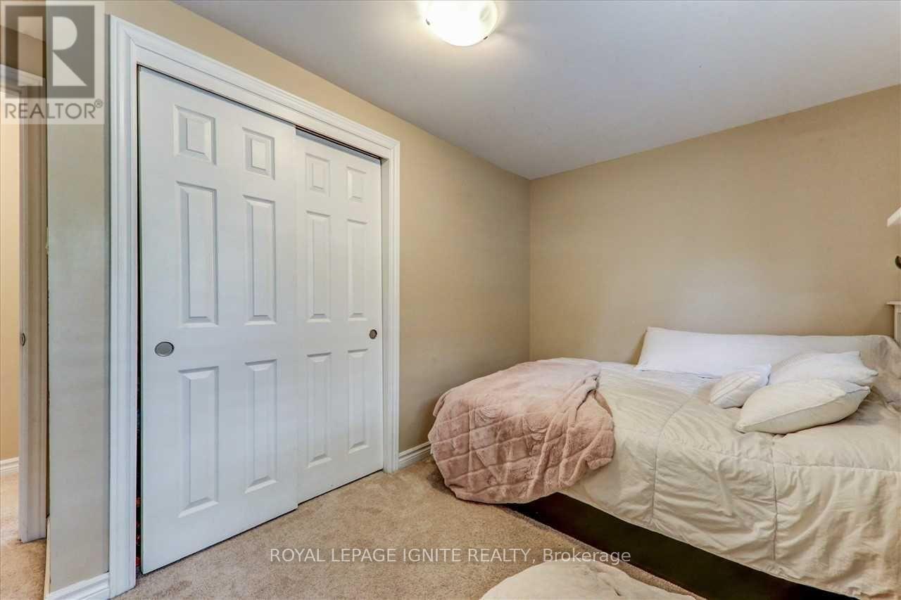 111 Dunsfold Drive, Toronto, Ontario  M1B 1T5 - Photo 16 - E12551192