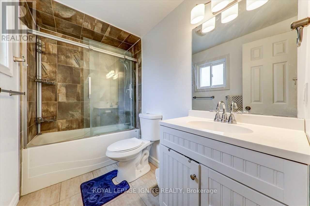 111 Dunsfold Drive, Toronto, Ontario  M1B 1T5 - Photo 17 - E12551192