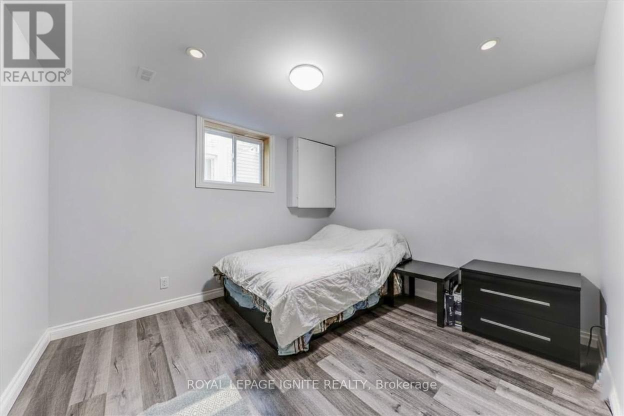 111 Dunsfold Drive, Toronto, Ontario  M1B 1T5 - Photo 22 - E12551192