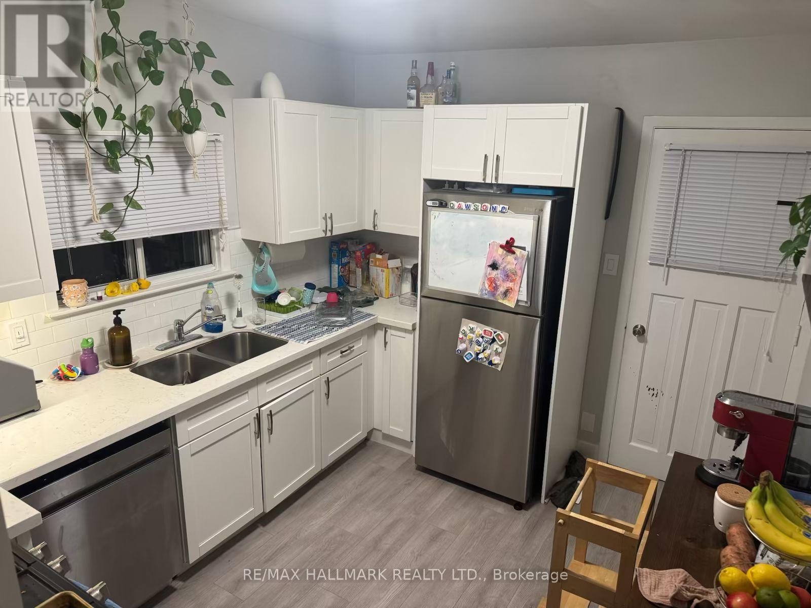 263 Springdale Boulevard, Toronto, Ontario  M4C 1Z8 - Photo 7 - E12551250