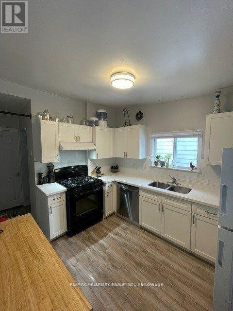 263 Springdale Boulevard, Toronto, Ontario  M4C 1Z8 - Photo 8 - E12551250