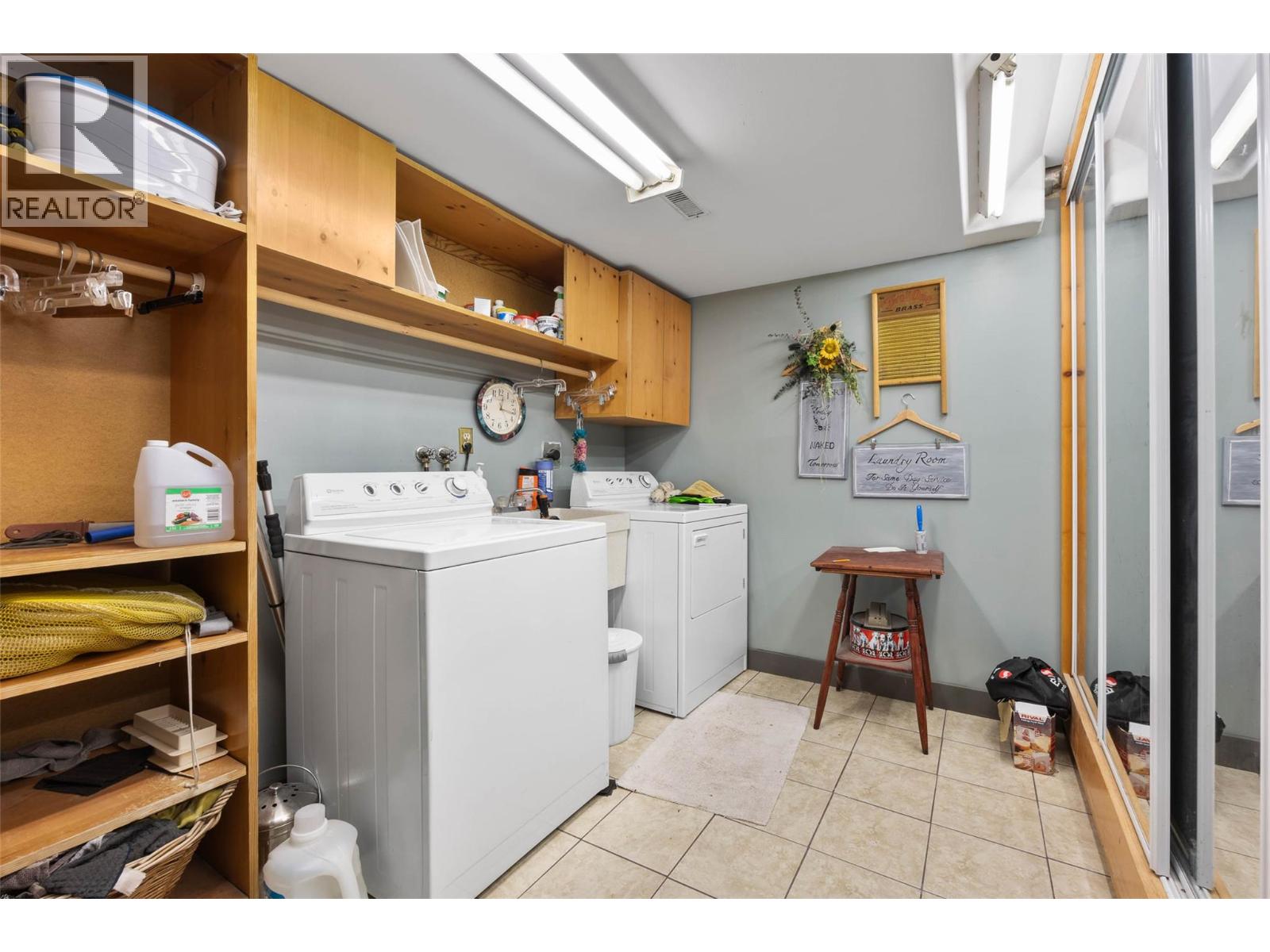 2481 Parkview Drive, Kamloops, British Columbia  V2B 7J3 - Photo 26 - 10369123