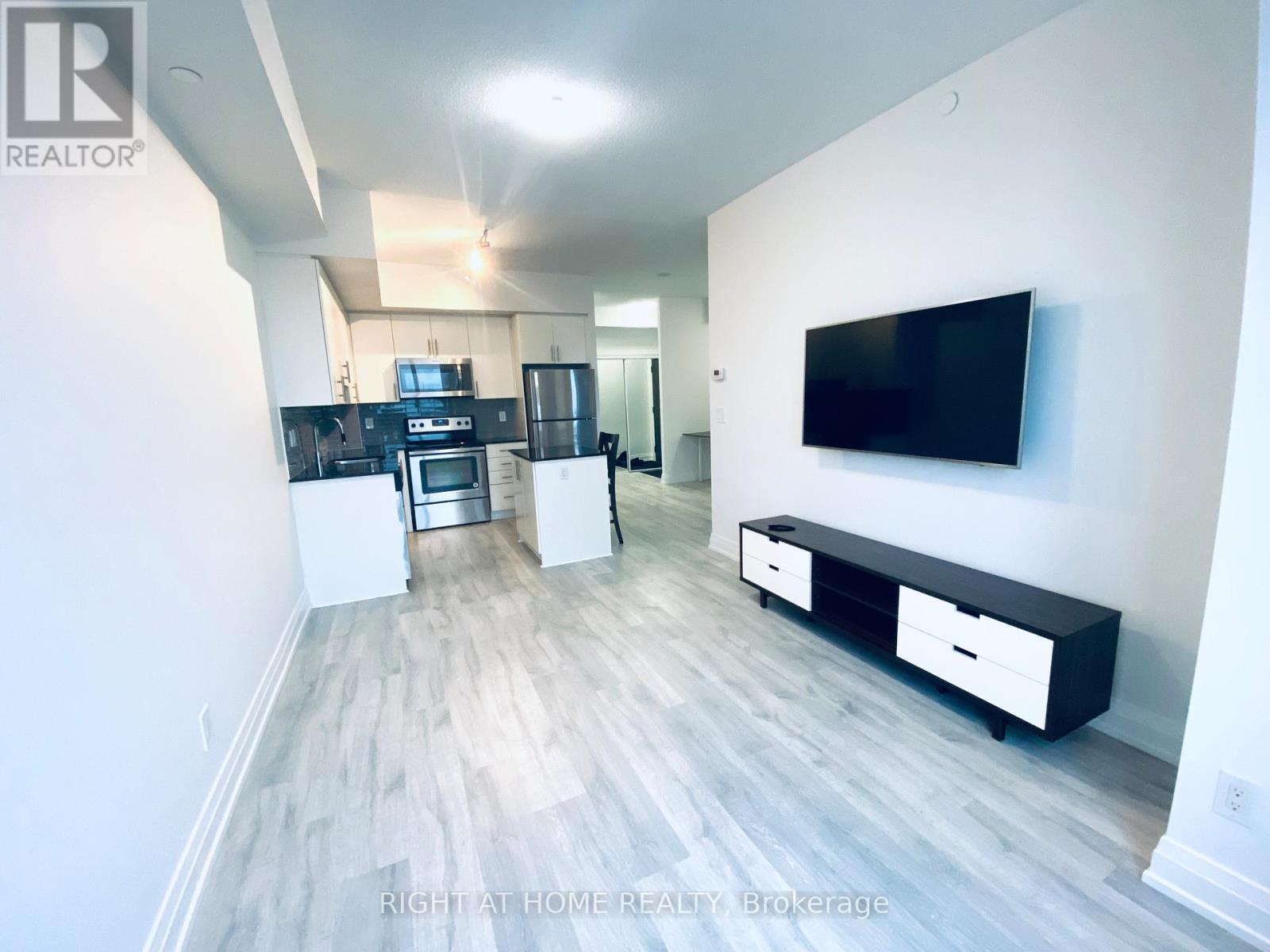 221 - 3600 Highway 7 W, Vaughan, Ontario  L4L 0G7 - Photo 6 - N12551054