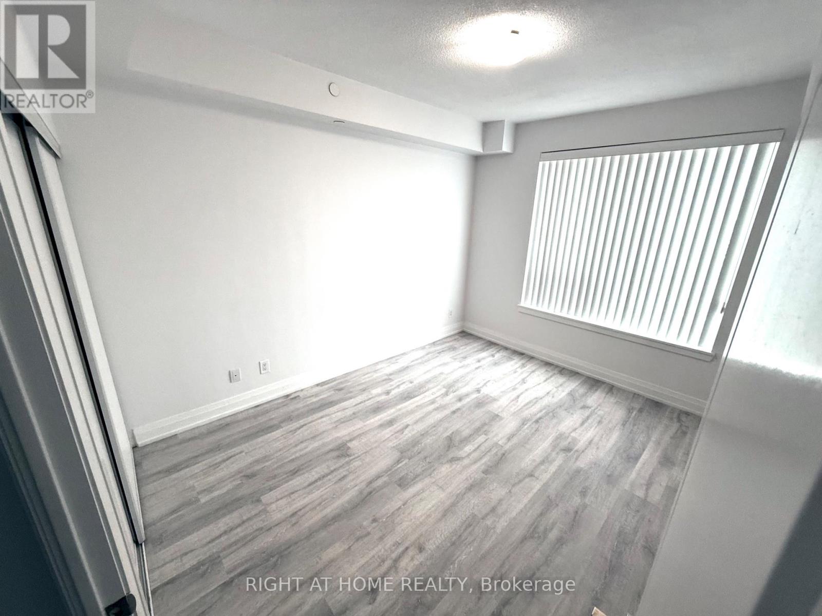 221 - 3600 Highway 7 W, Vaughan, Ontario  L4L 0G7 - Photo 9 - N12551054