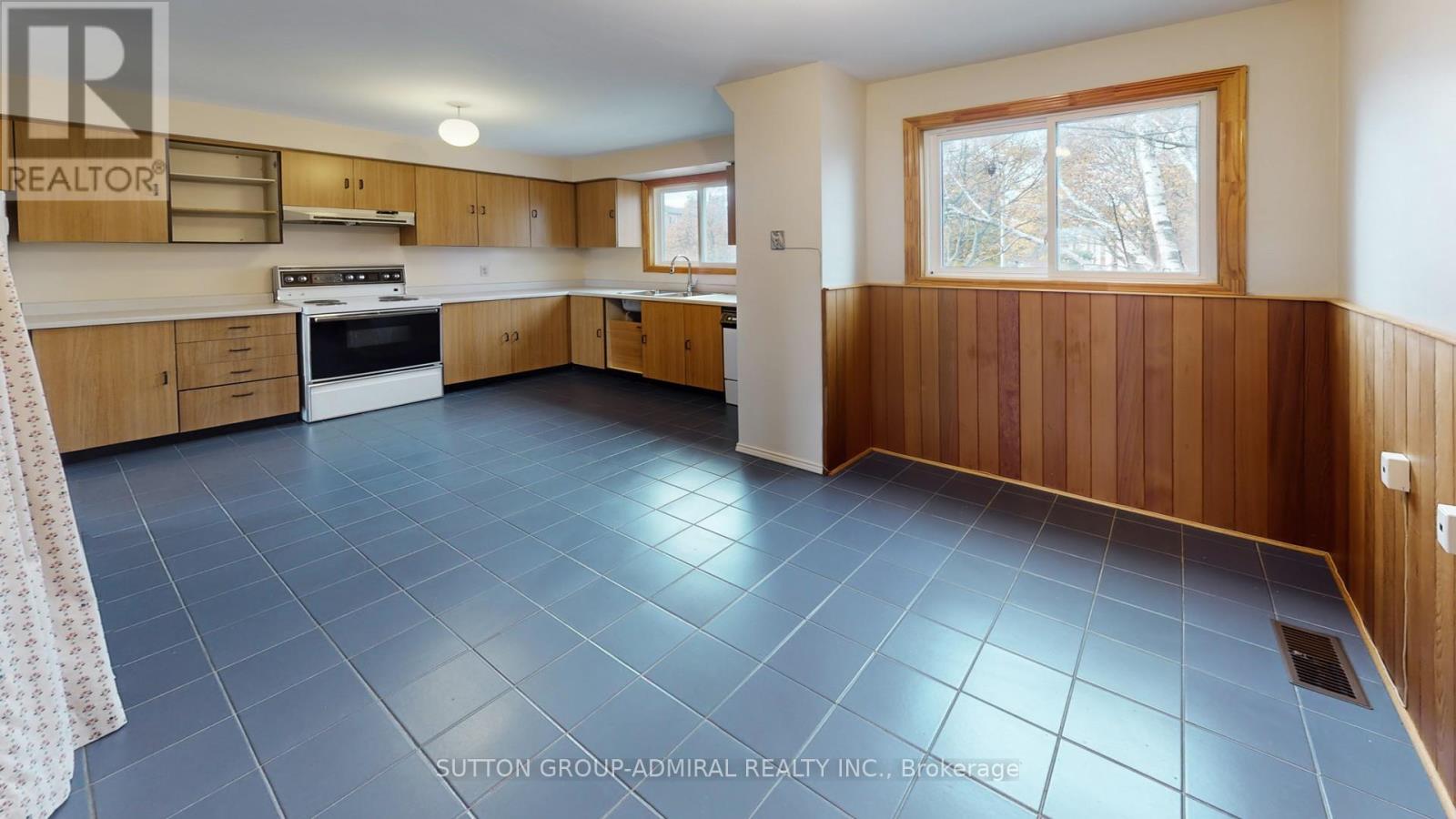 112 Cottonwood Court, Markham, Ontario  L3T 5X1 - Photo 36 - N12551156