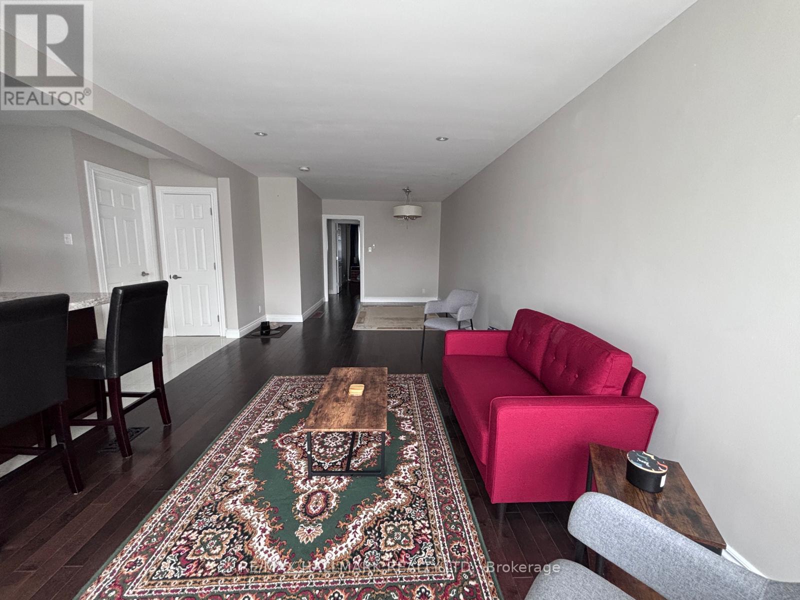 295 Blue Grass Boulevard, Richmond Hill, Ontario  L4C 3H1 - Photo 3 - N12551196