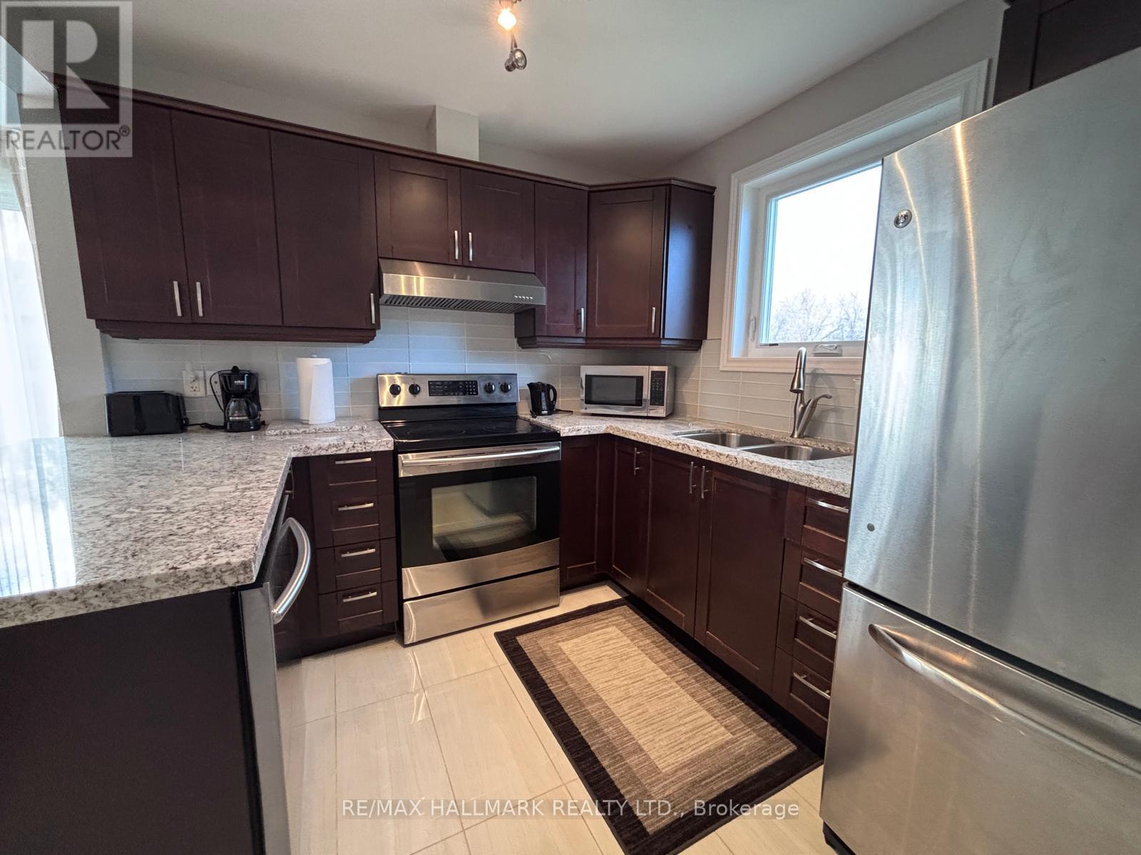 295 Blue Grass Boulevard, Richmond Hill, Ontario  L4C 3H1 - Photo 7 - N12551196