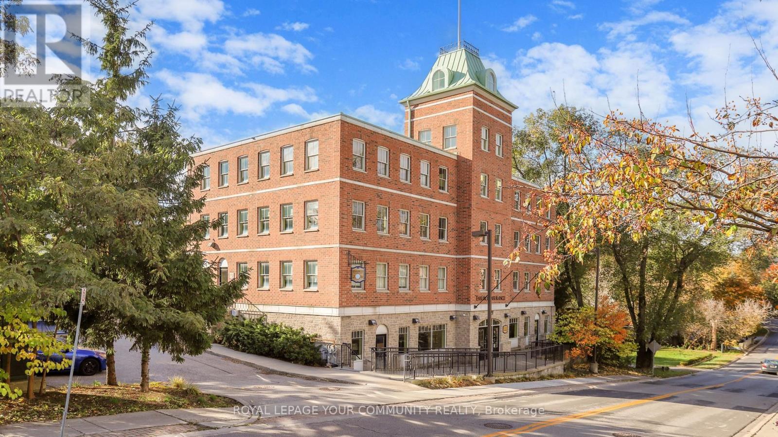 121 ROBINSON STREET, Markham, Ontario