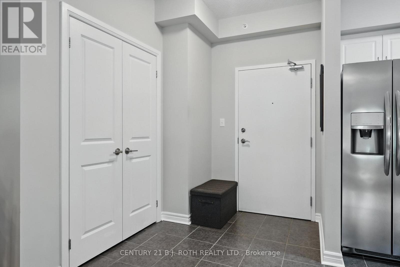 112 - 306 Essa Road, Barrie, Ontario  L9J 0H5 - Photo 4 - S12551190