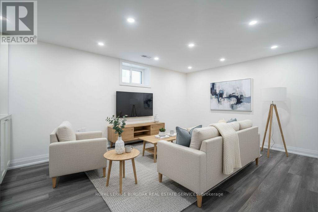 Lower - 356 East 17th Street, Hamilton, Ontario  L7R 0G6 - Photo 7 - X12312495