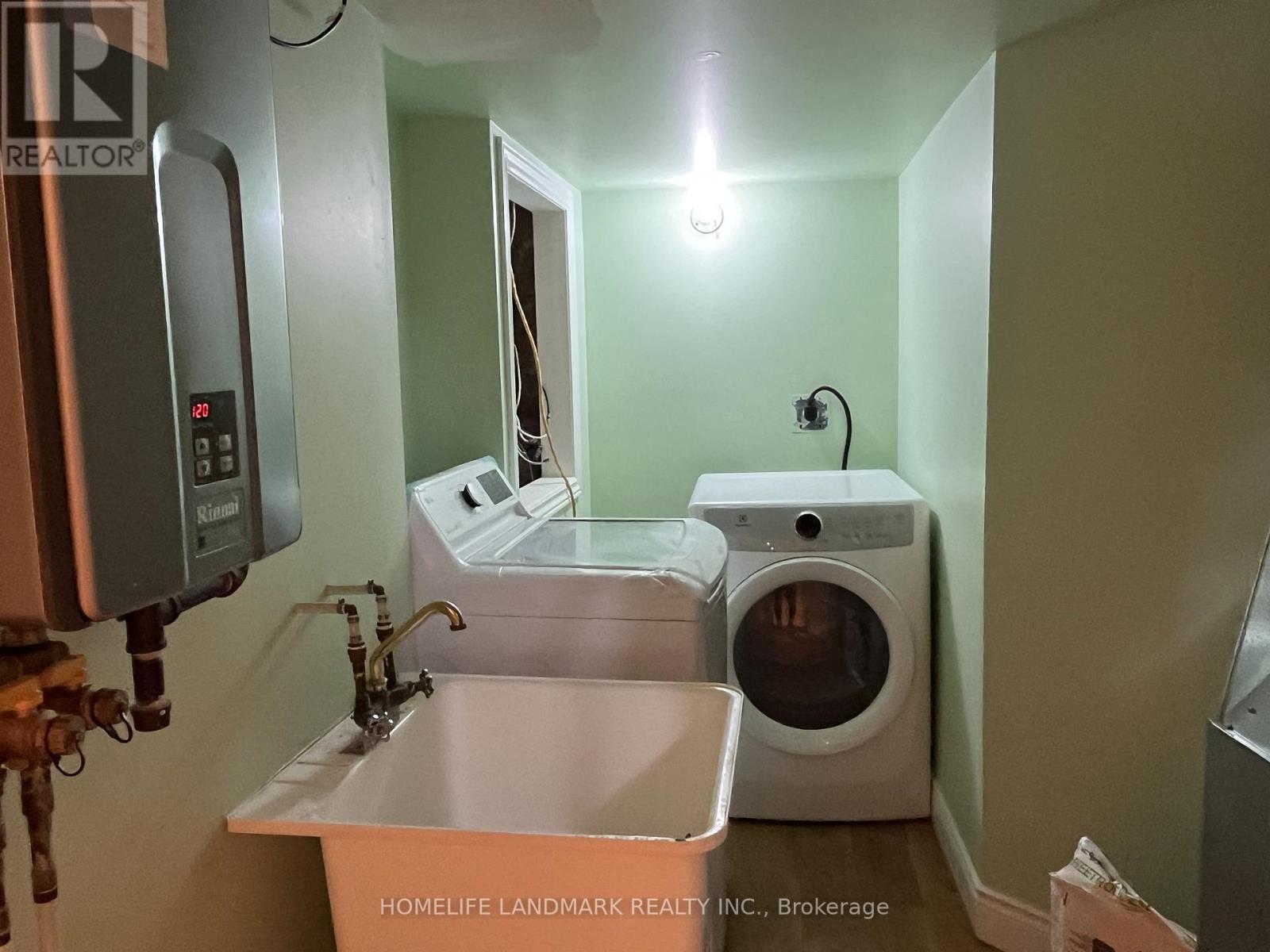 Basement - 3761 Partition Road, Mississauga, Ontario  L5N 8N6 - Photo 3 - W12551072