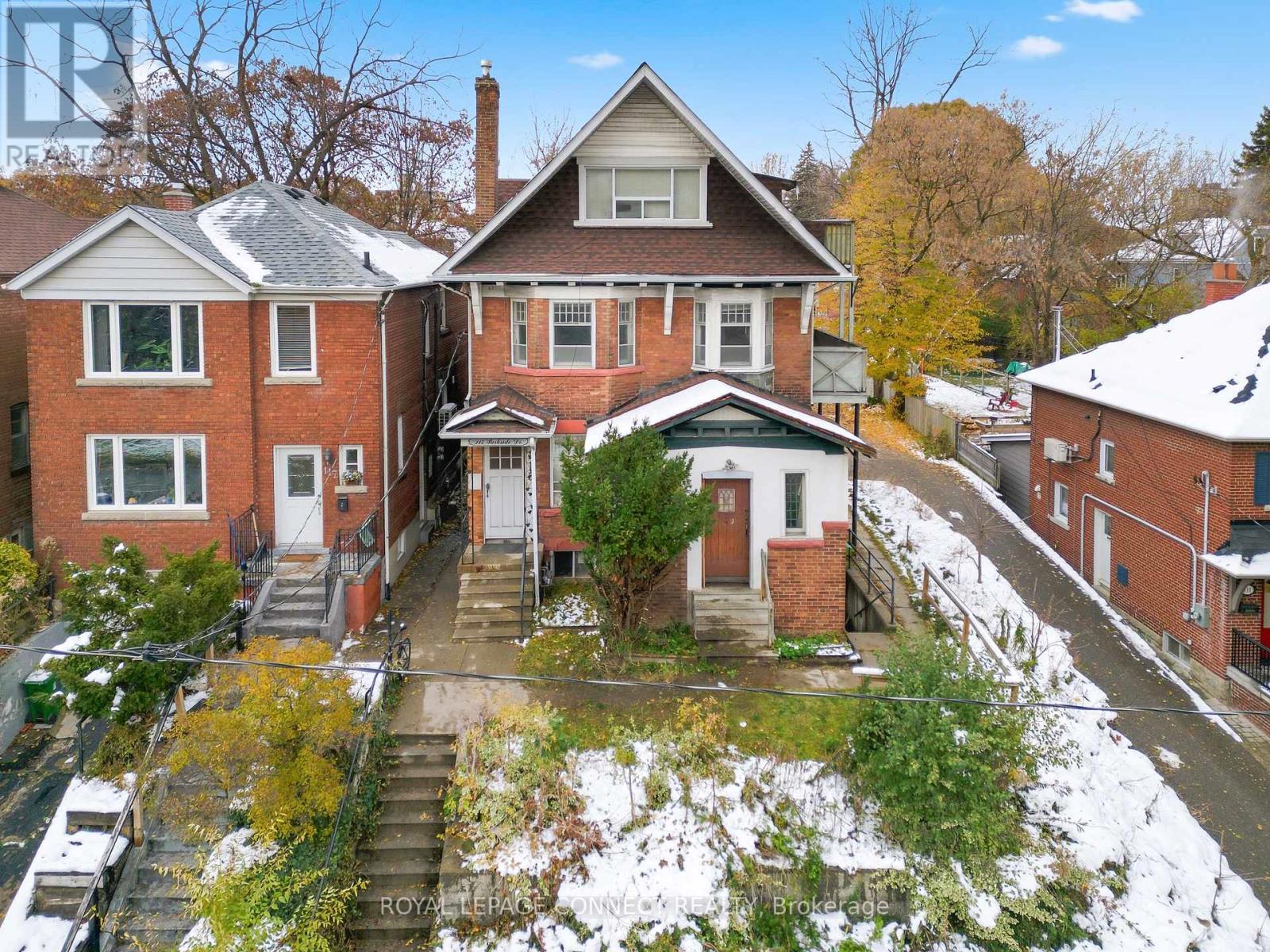 115 PARKSIDE DRIVE, Toronto, Ontario