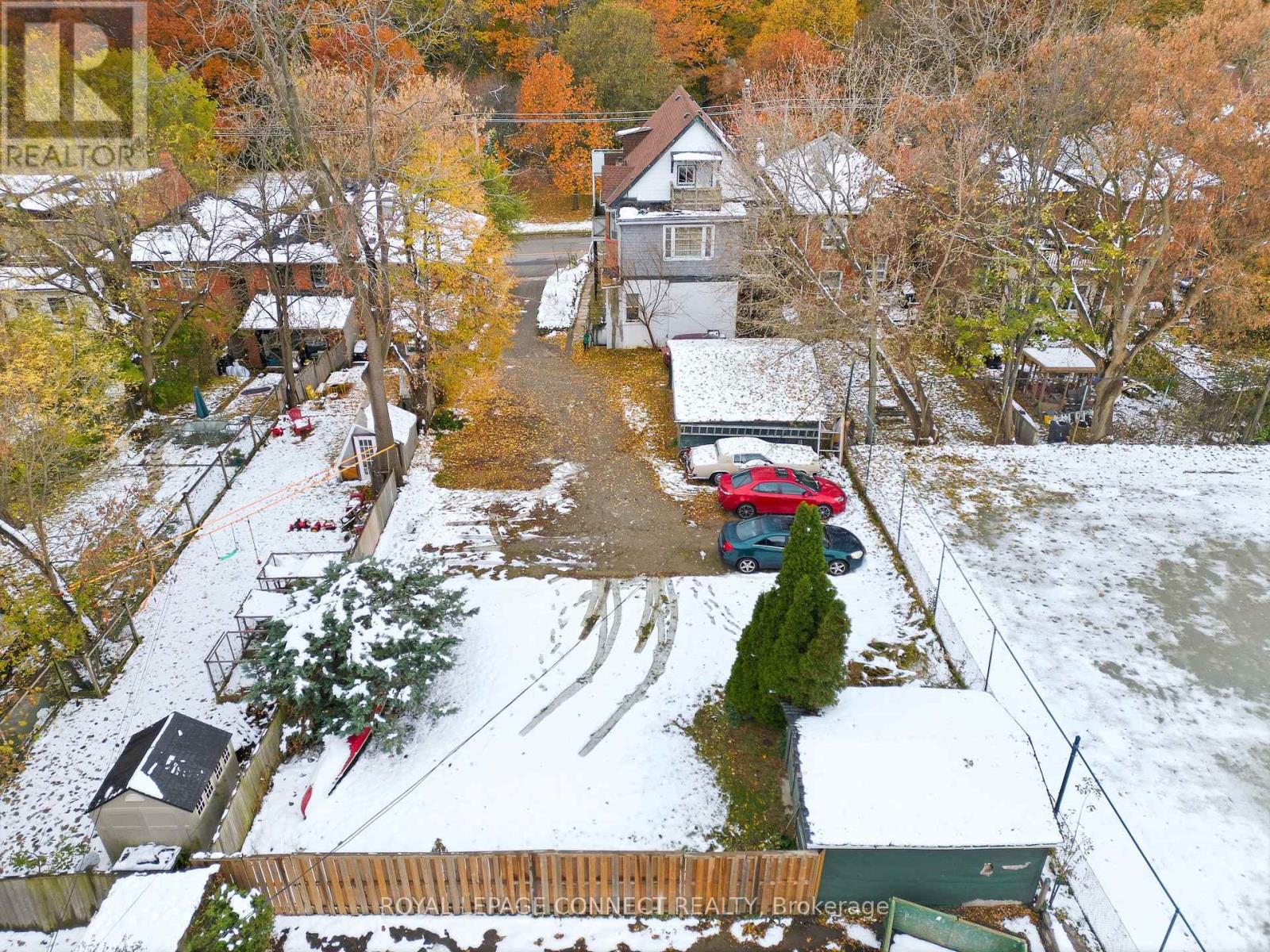 115 Parkside Drive, Toronto, Ontario  M6R 2Y8 - Photo 15 - W12551128