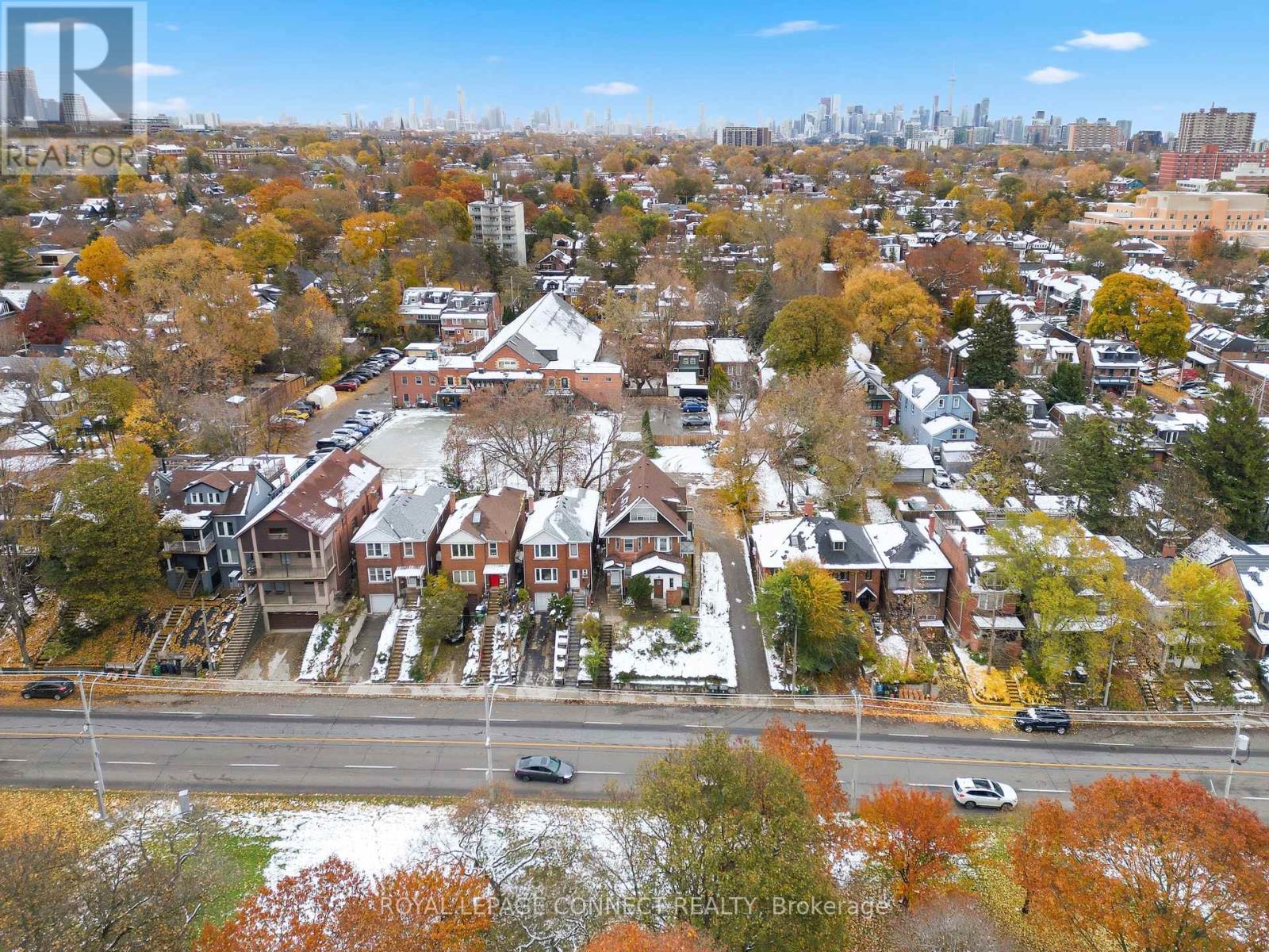 115 Parkside Drive, Toronto, Ontario  M6R 2Y8 - Photo 17 - W12551128