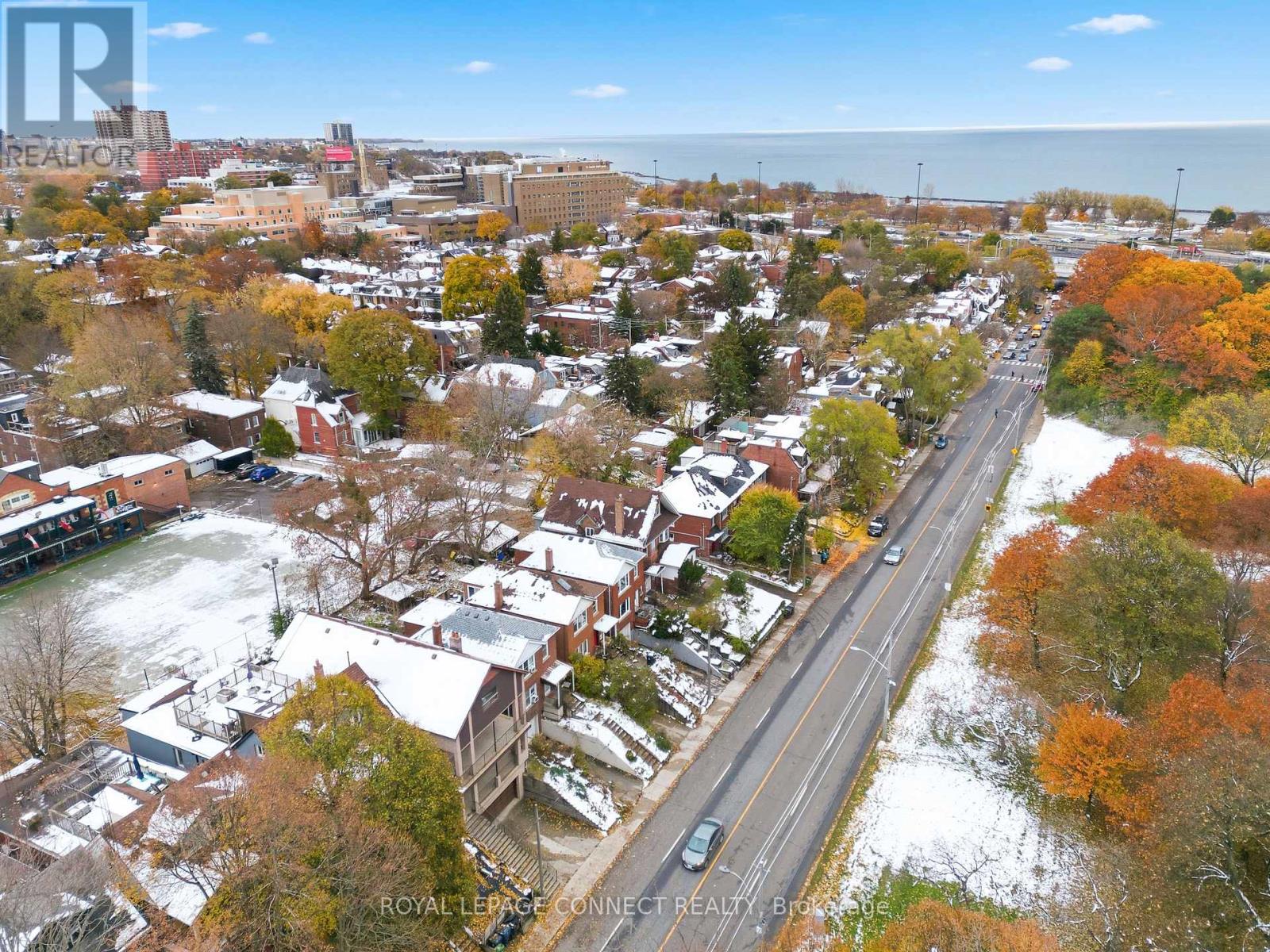 115 Parkside Drive, Toronto, Ontario  M6R 2Y8 - Photo 24 - W12551128